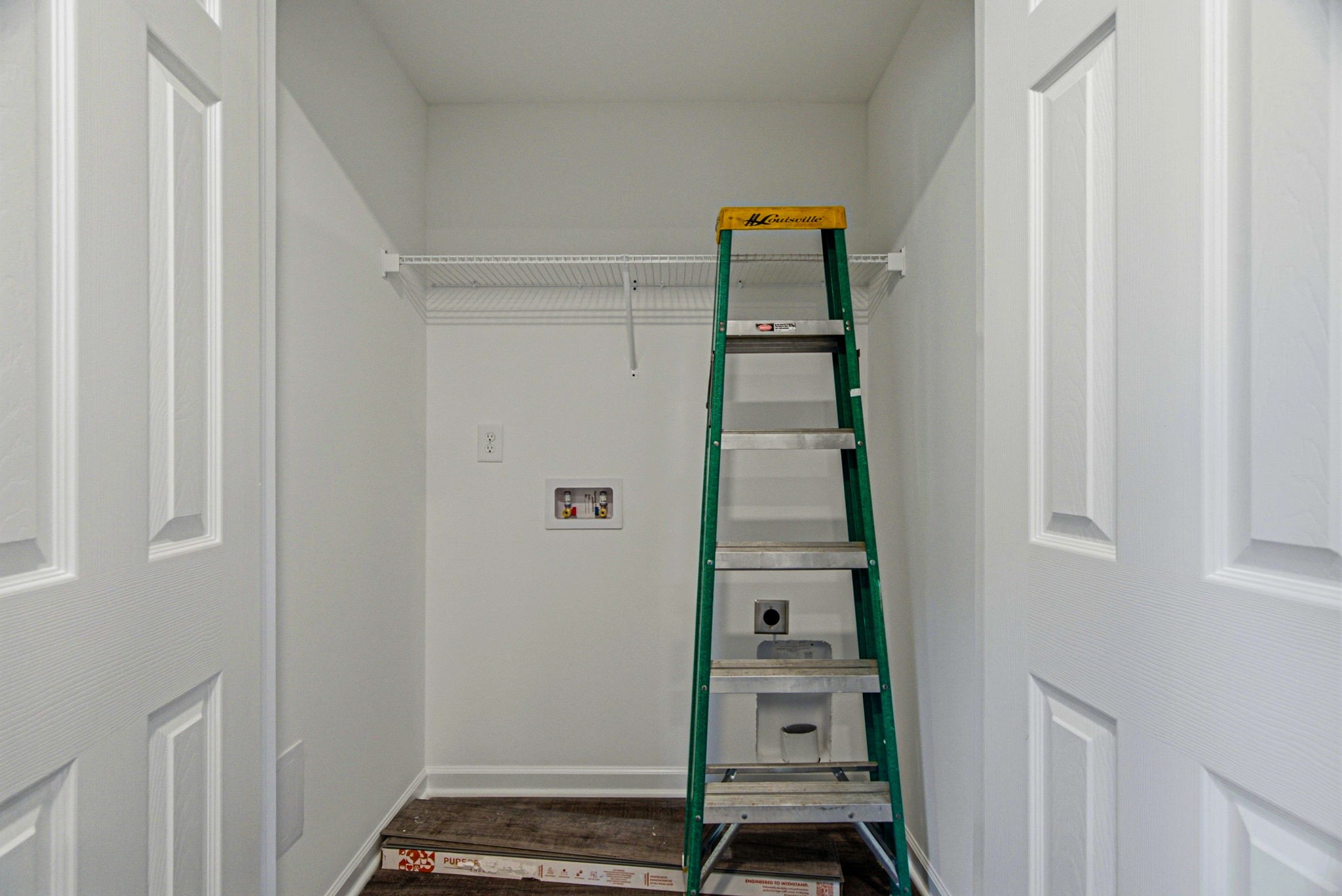 610 Highland St Property Photo 14