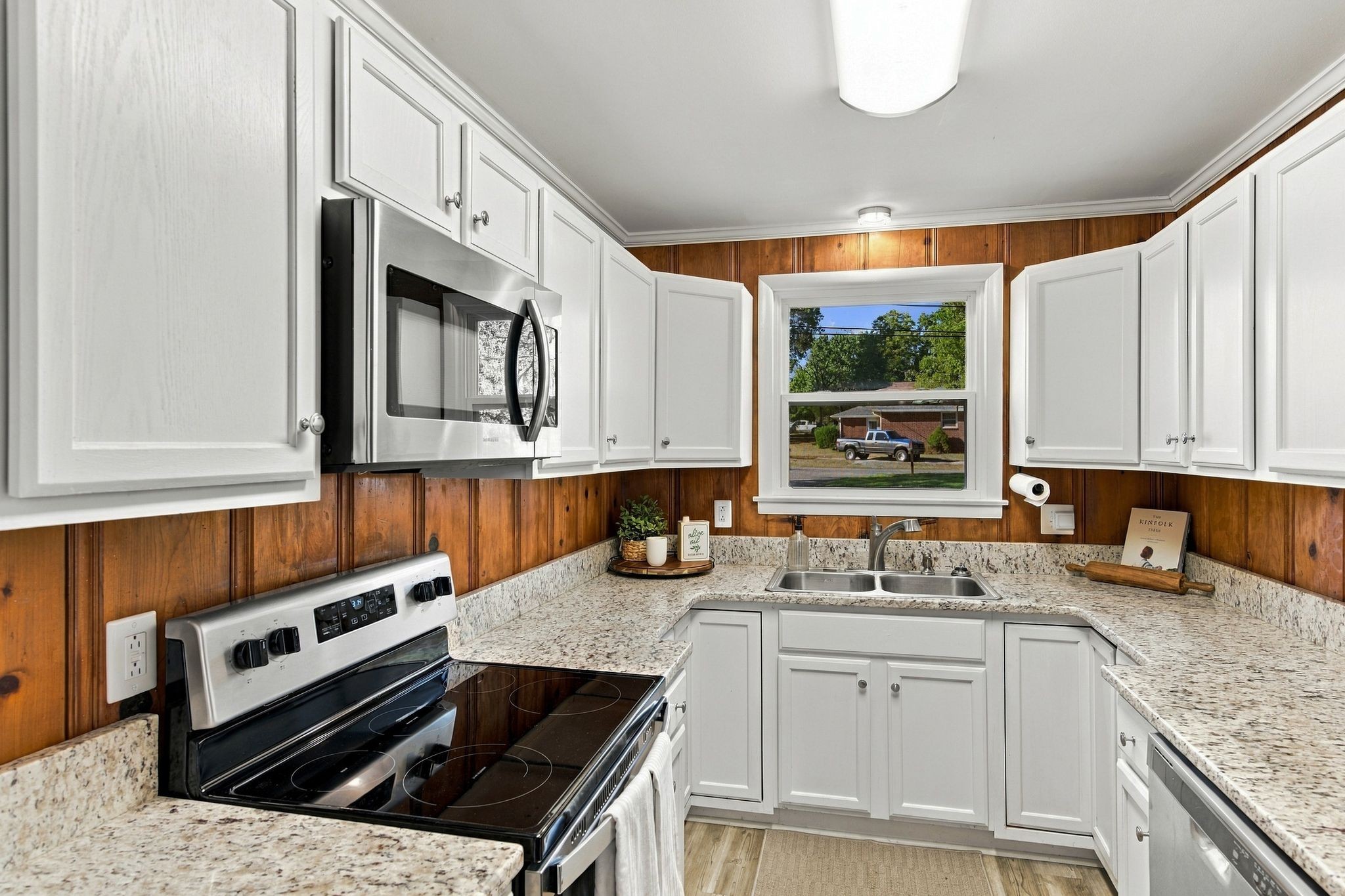 401 Mitchell Ave Property Photo 5