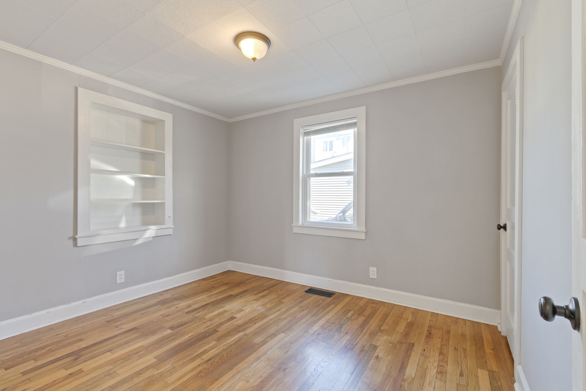 5806 Robertson Ave Property Photo 14