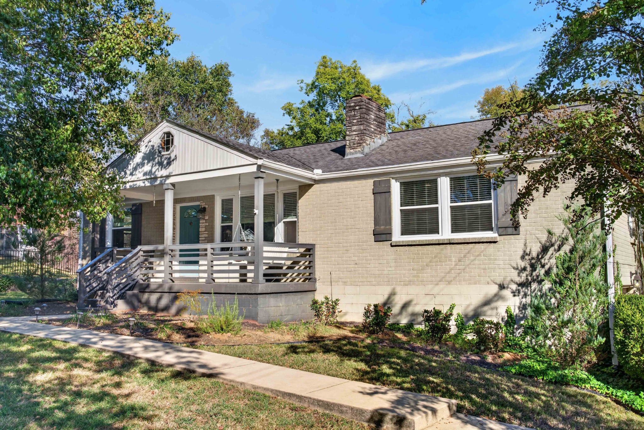 101 Graycroft Ave, S Property Photo 1