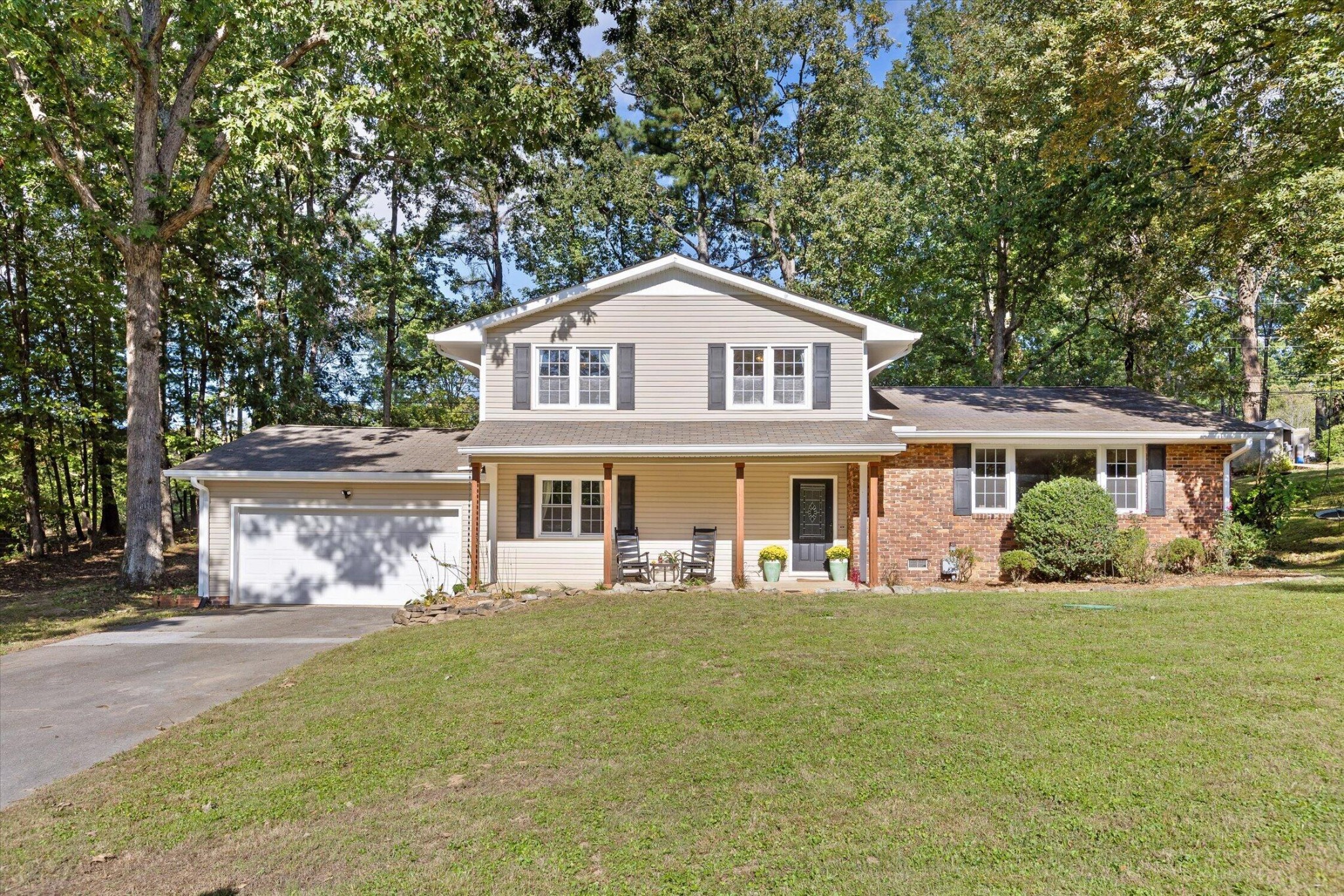 205 Inverness Drive Property Photo 1