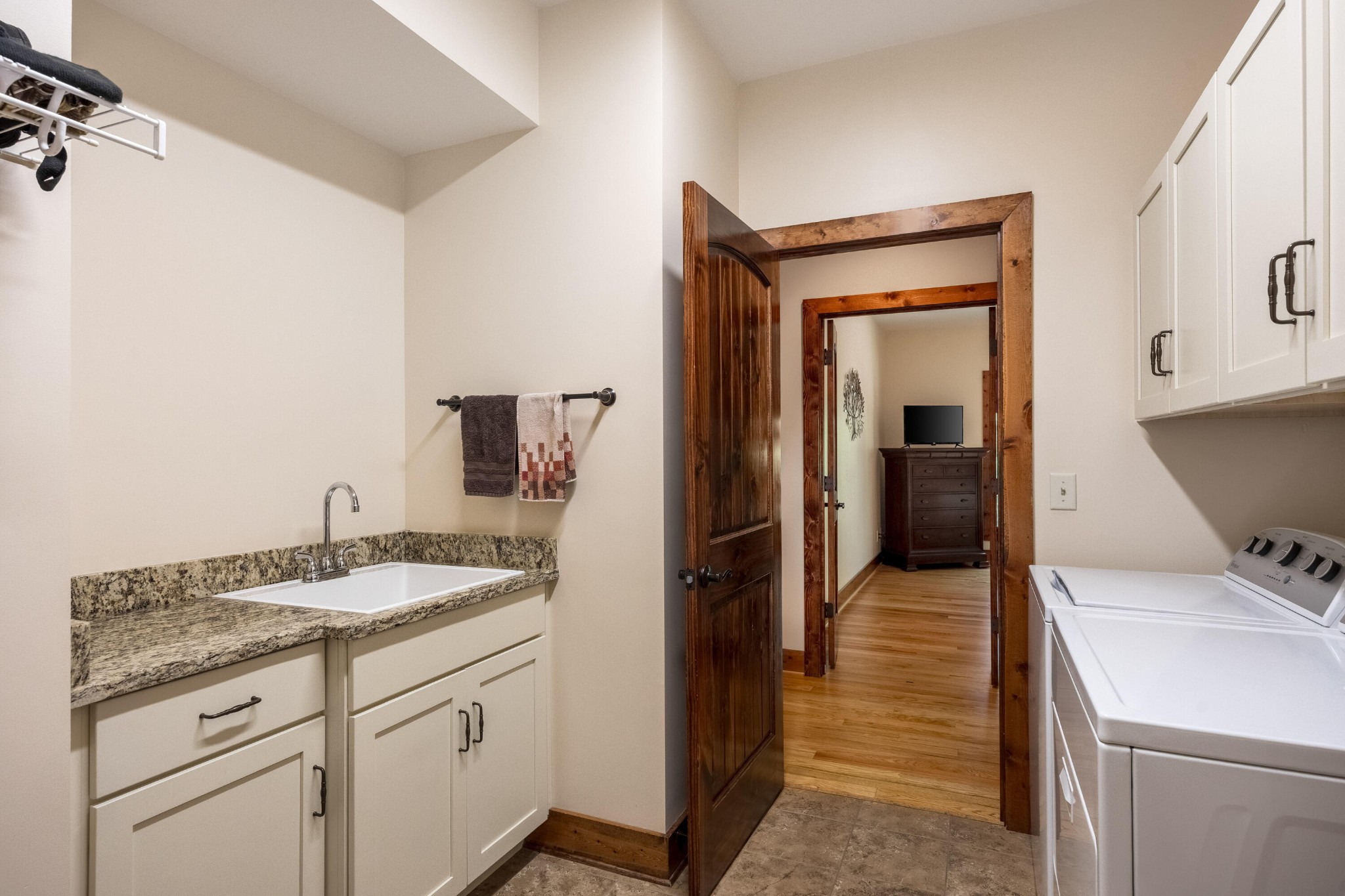 347 Tunnie Point Property Photo 41