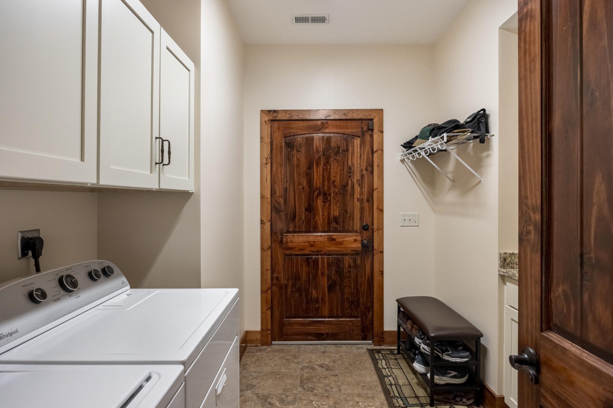 347 Tunnie Point Property Photo 42