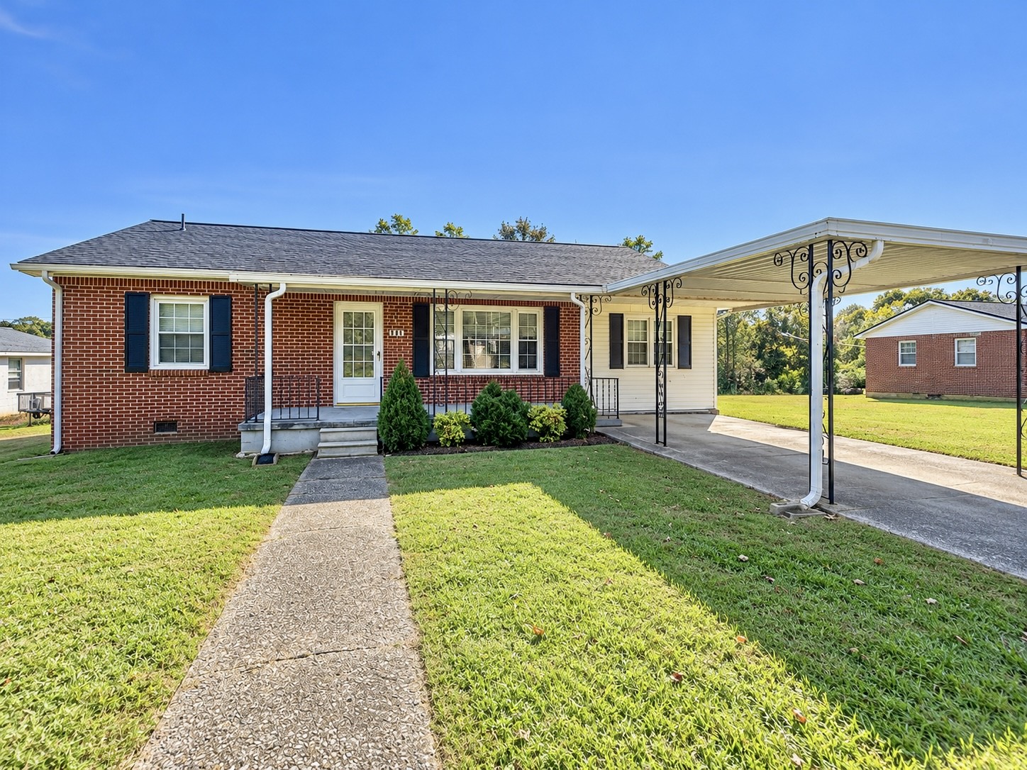 106 W Brooklyn St Property Photo 1