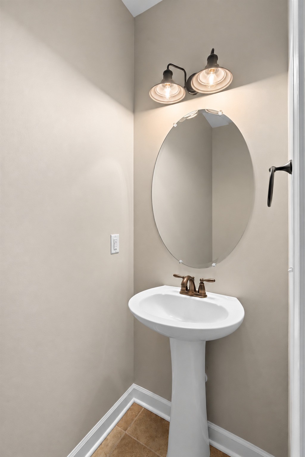 5232 Honeybee Dr Property Photo 13