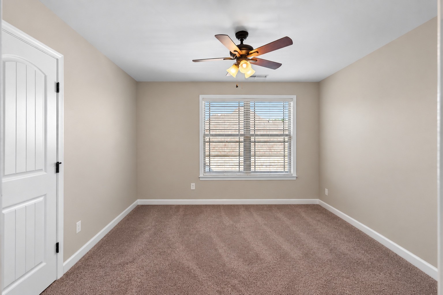 5232 Honeybee Dr Property Photo 28