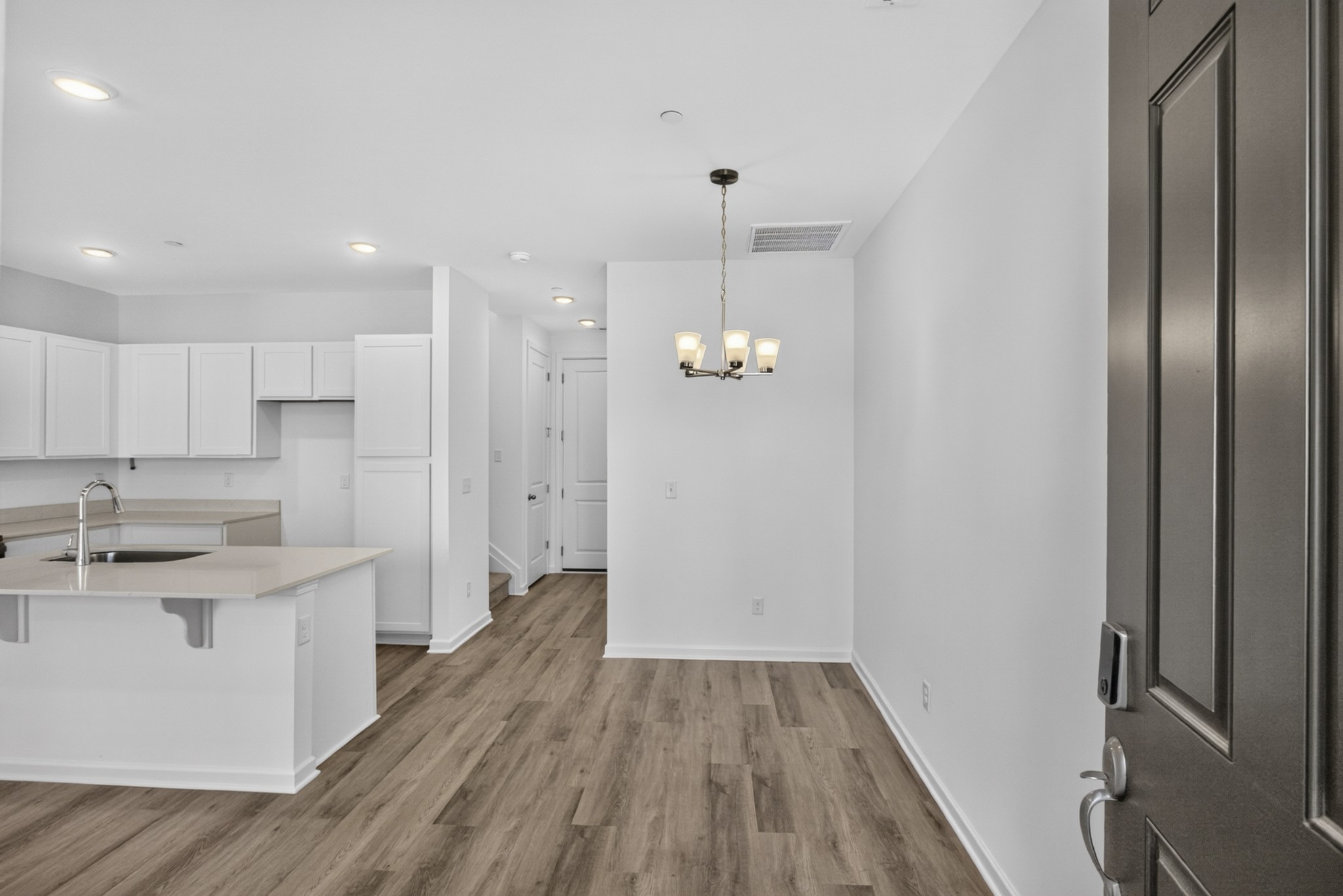 321 Lynwood Station Boulevard Property Photo 7