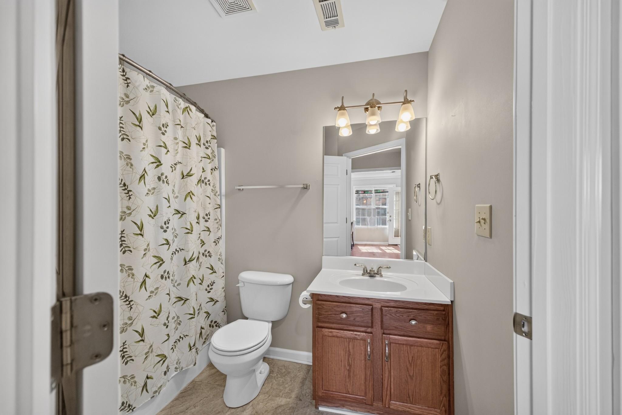 1303 Crofton Park Ct Property Photo 12