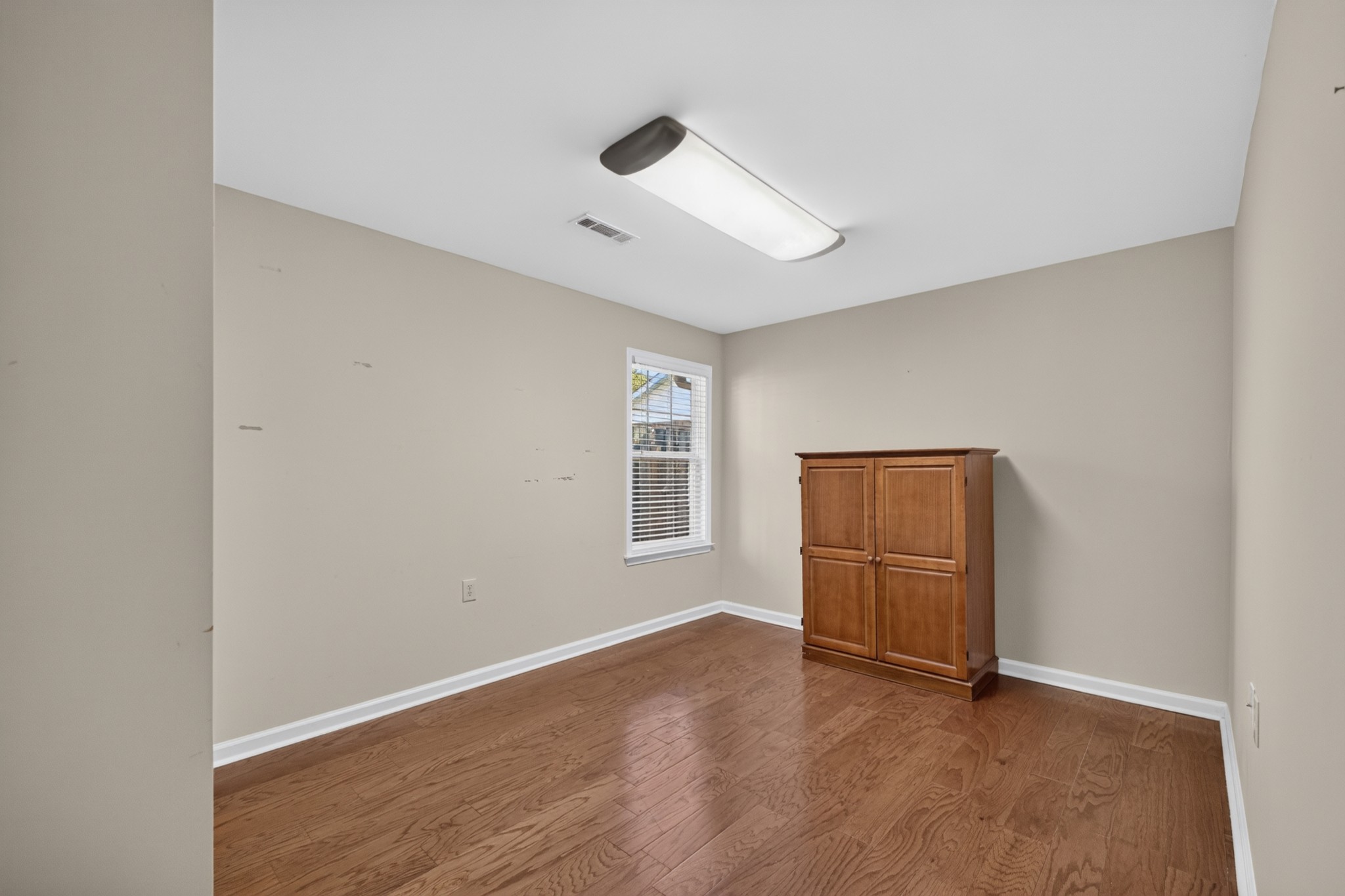1303 Crofton Park Ct Property Photo 13