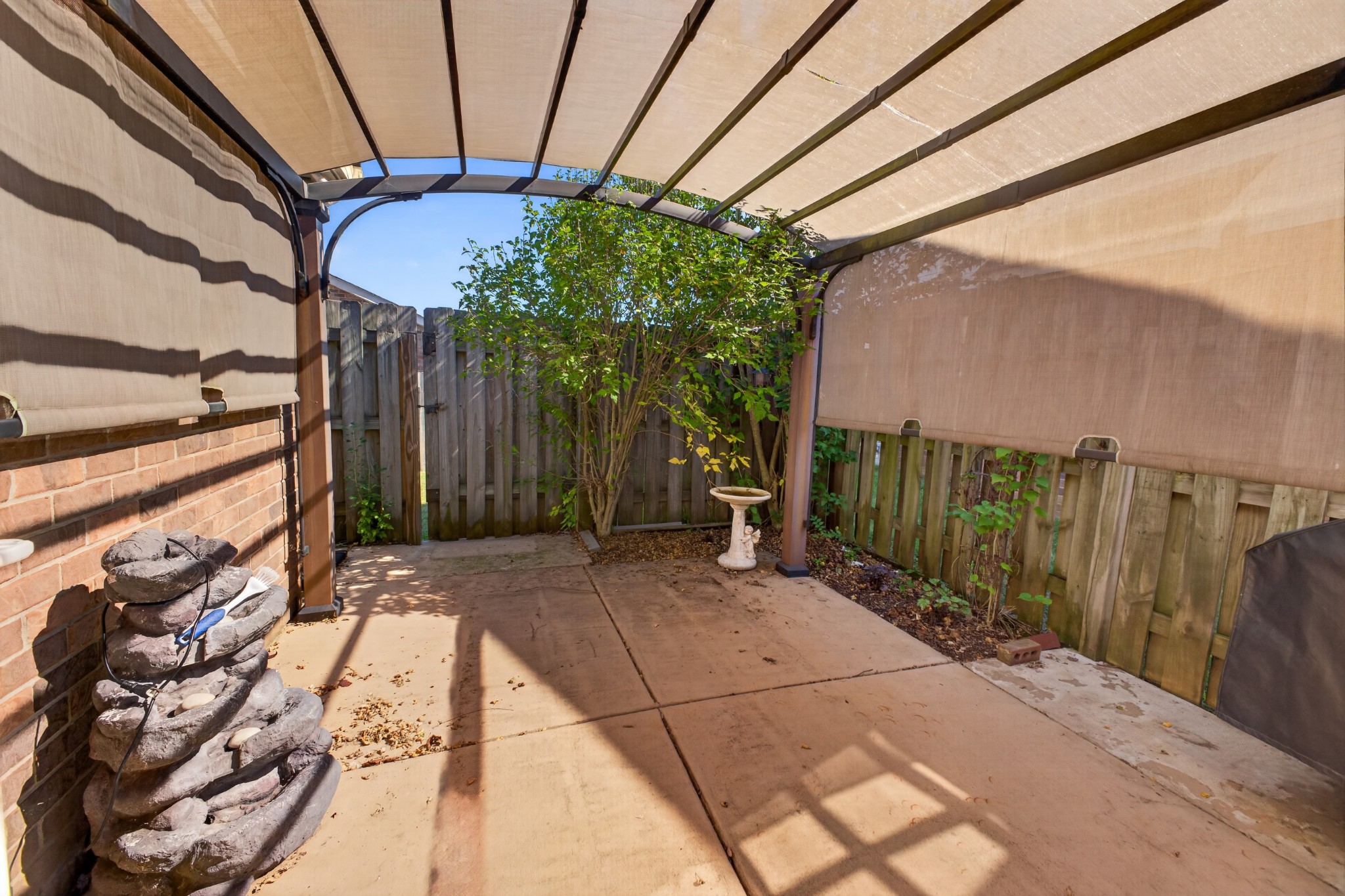 1303 Crofton Park Ct Property Photo 19