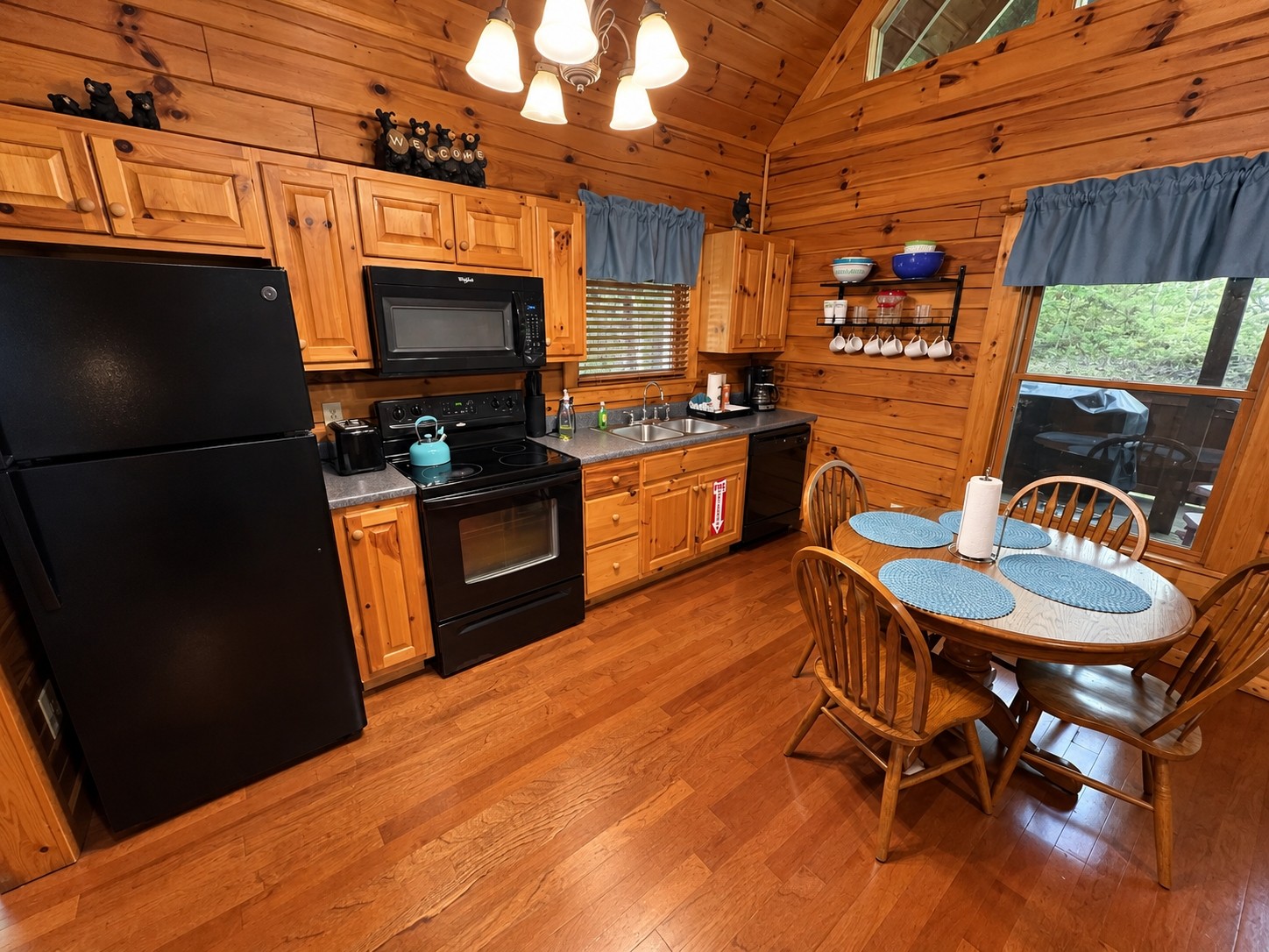 308 Mountain Park Way Property Photo 6