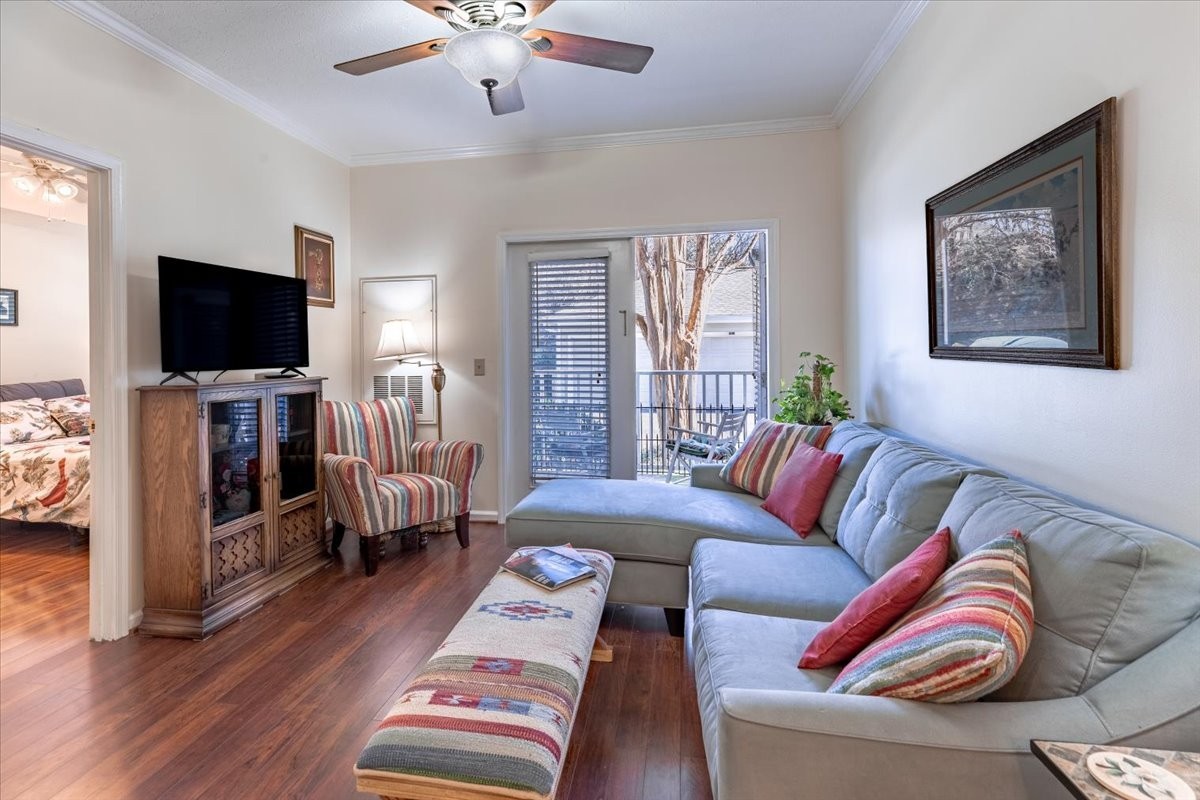 2025 Woodmont Blvd Property Photo 1