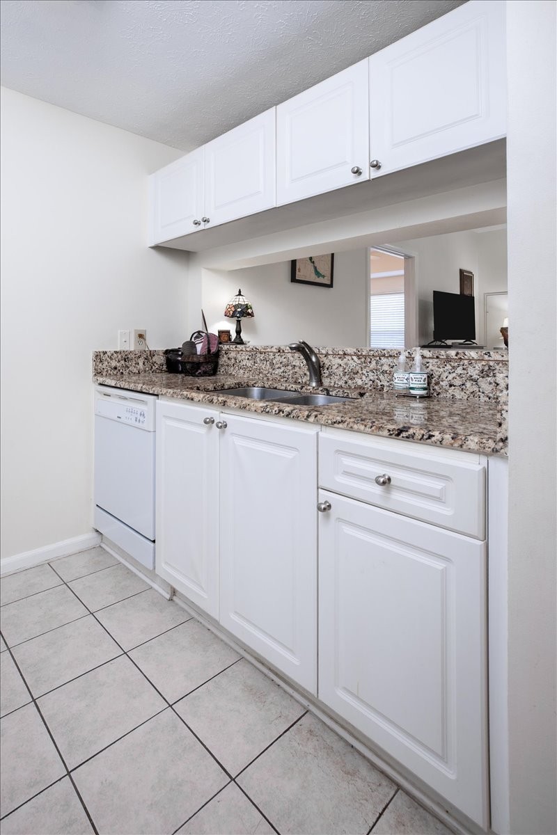 2025 Woodmont Blvd Property Photo 11