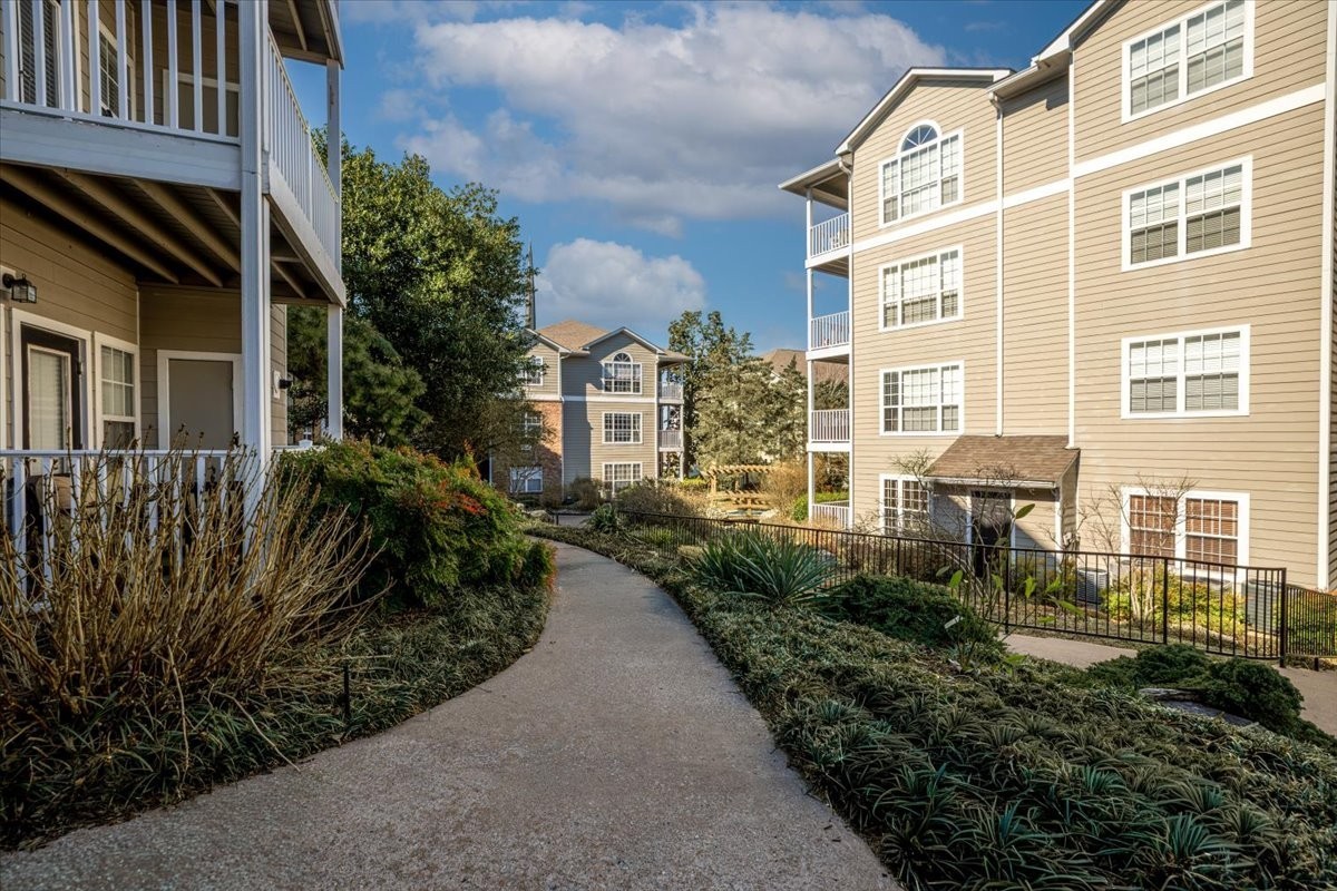 2025 Woodmont Blvd Property Photo 18