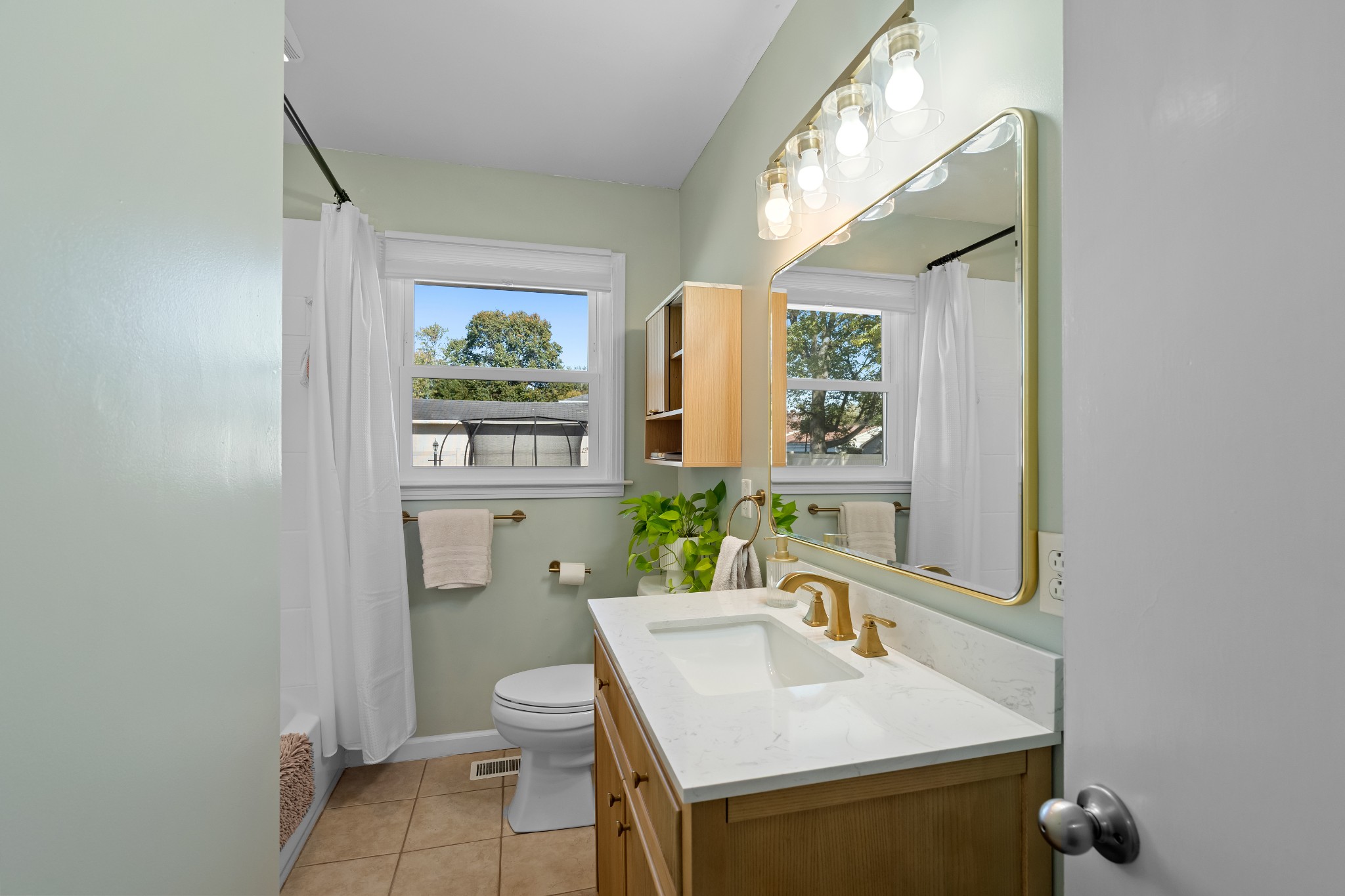 1911 Greenland Dr Property Photo 26