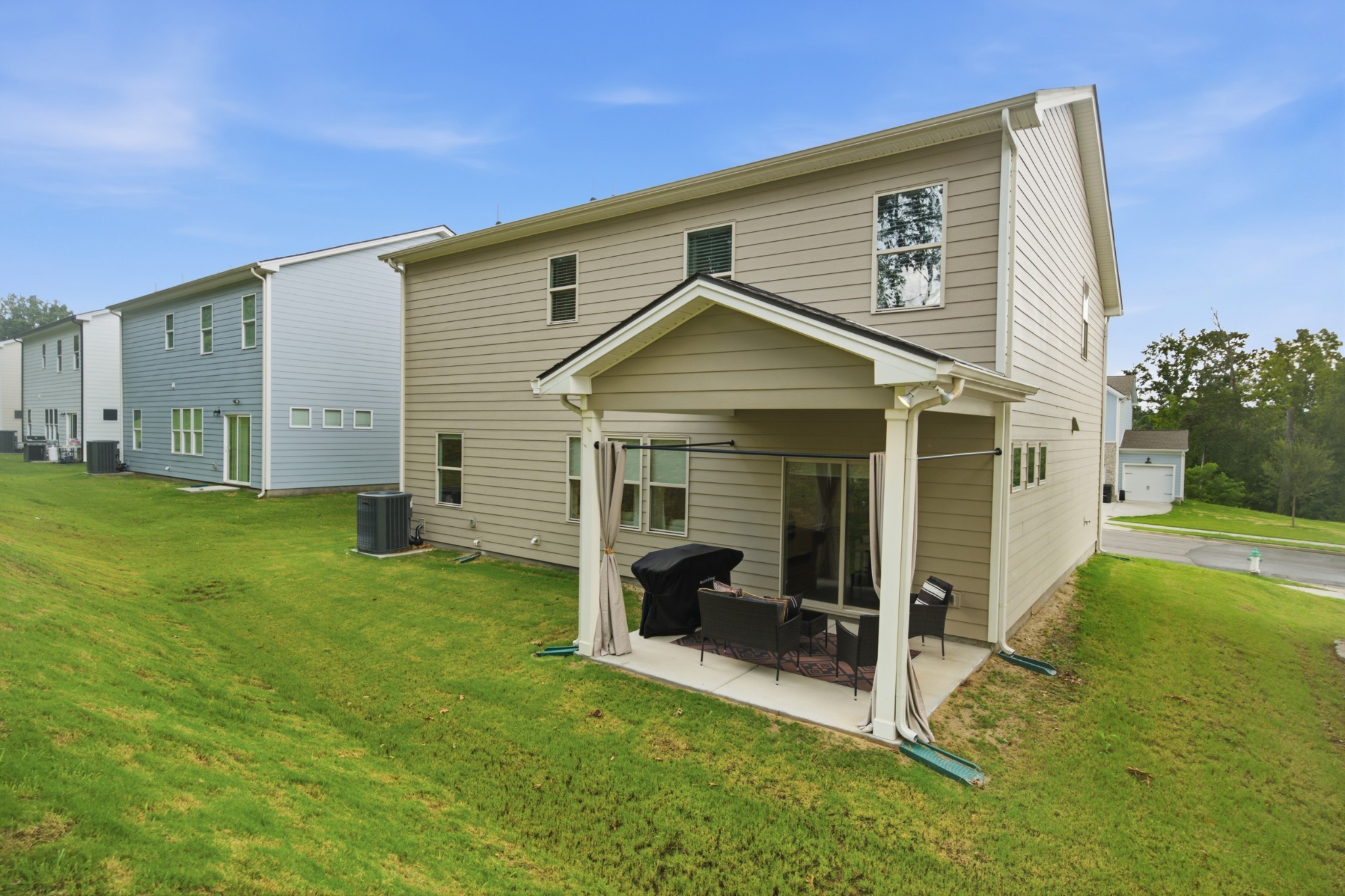 2320 Aniston Ct Property Photo 9