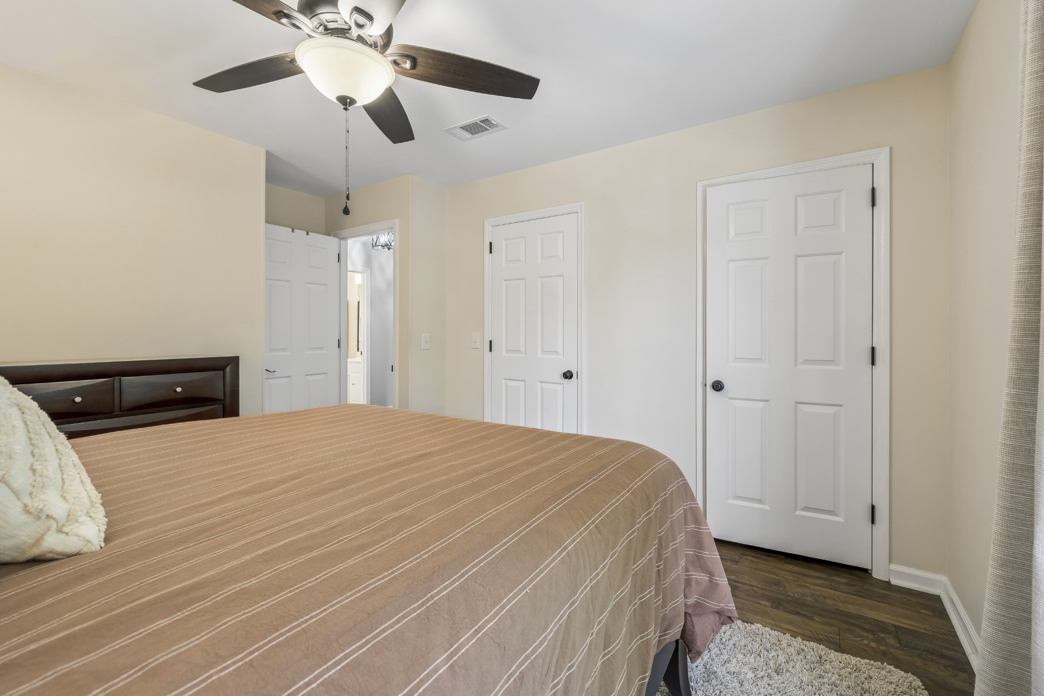 5053 English Village Dr Property Photo 14