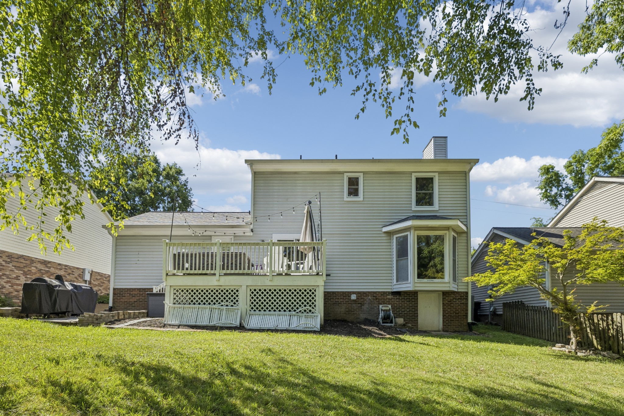 5053 English Village Dr Property Photo 23