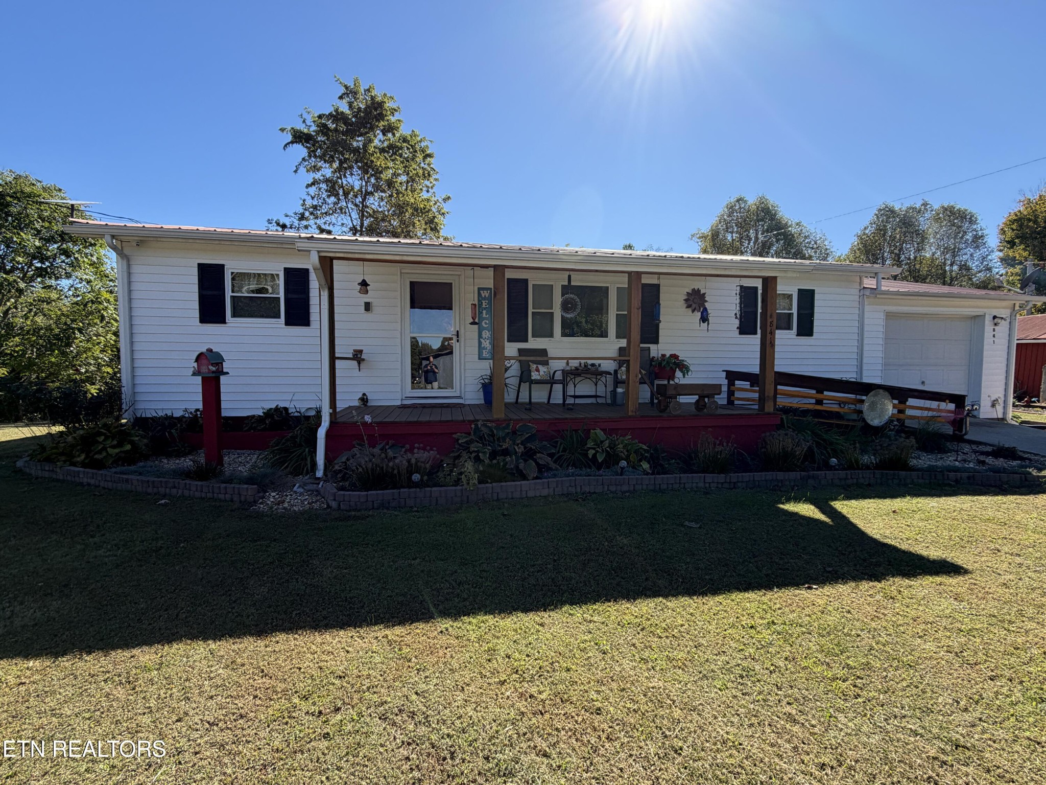 841 Yellow Cliff Rd Property Photo 3
