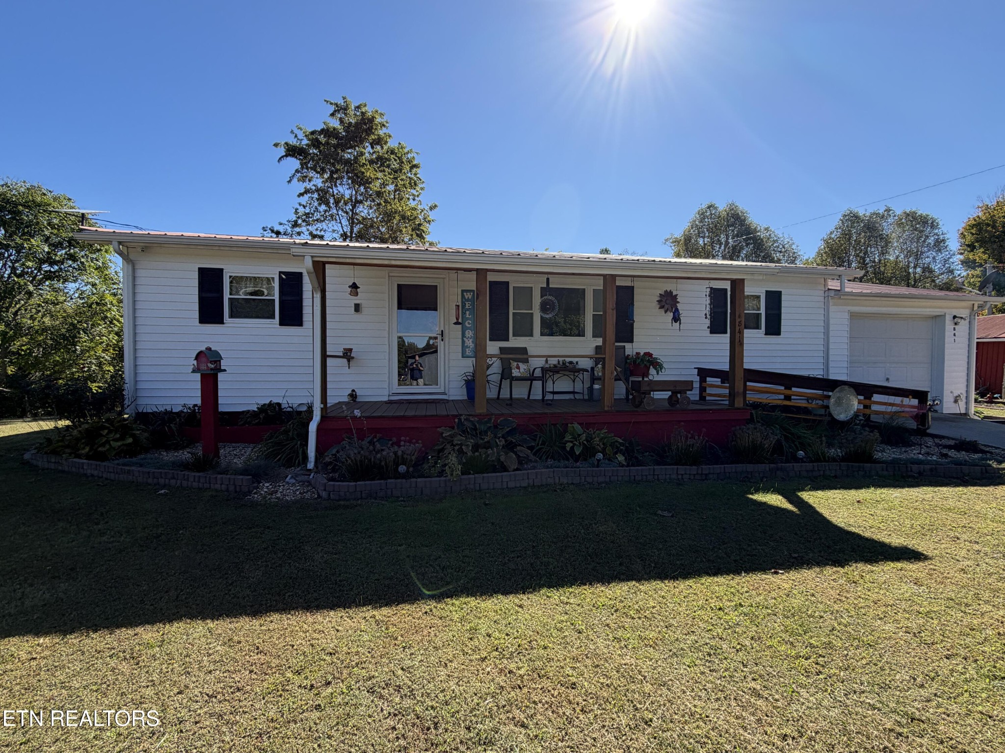 841 Yellow Cliff Rd Property Photo 4