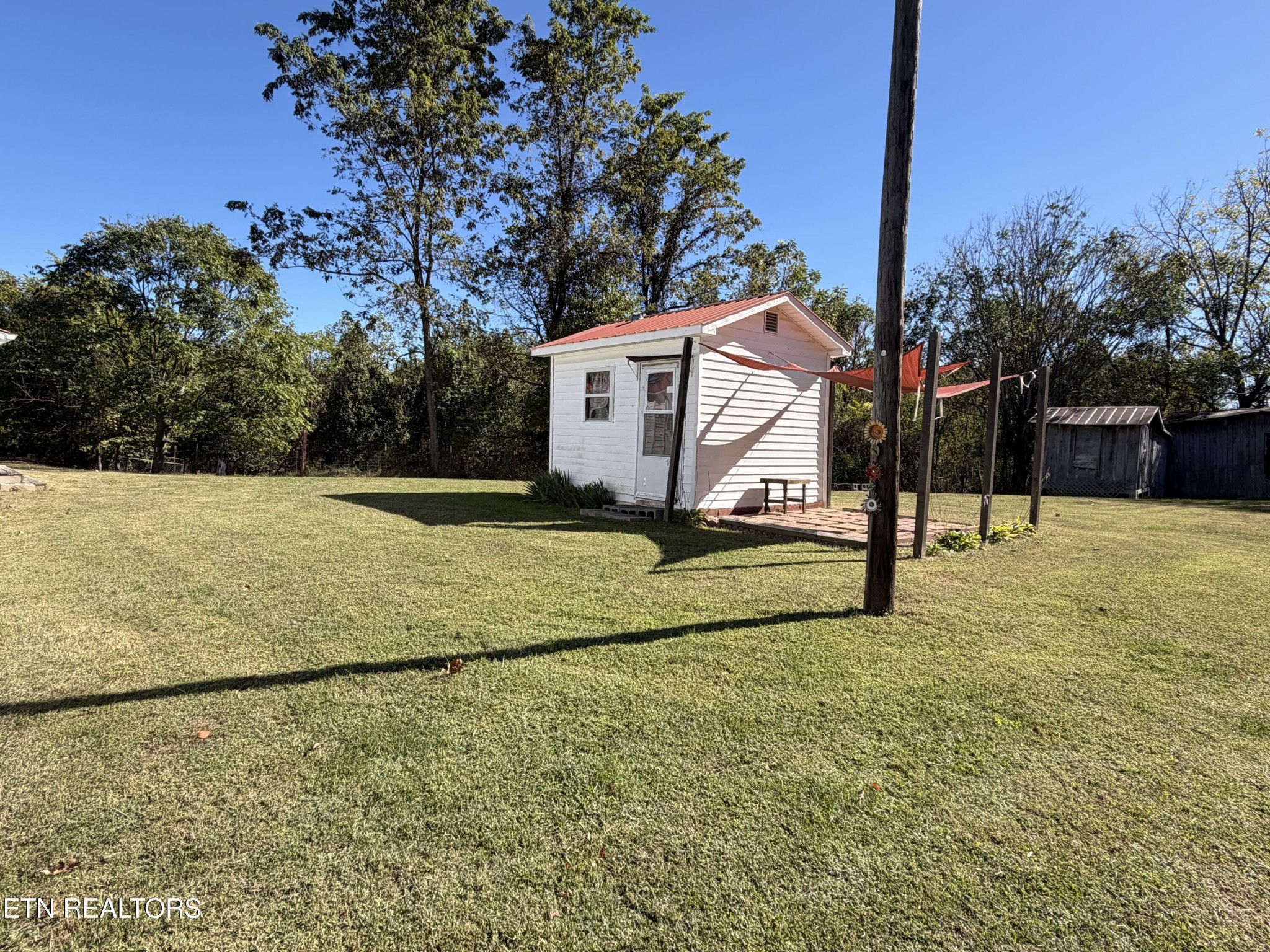 841 Yellow Cliff Rd Property Photo 37