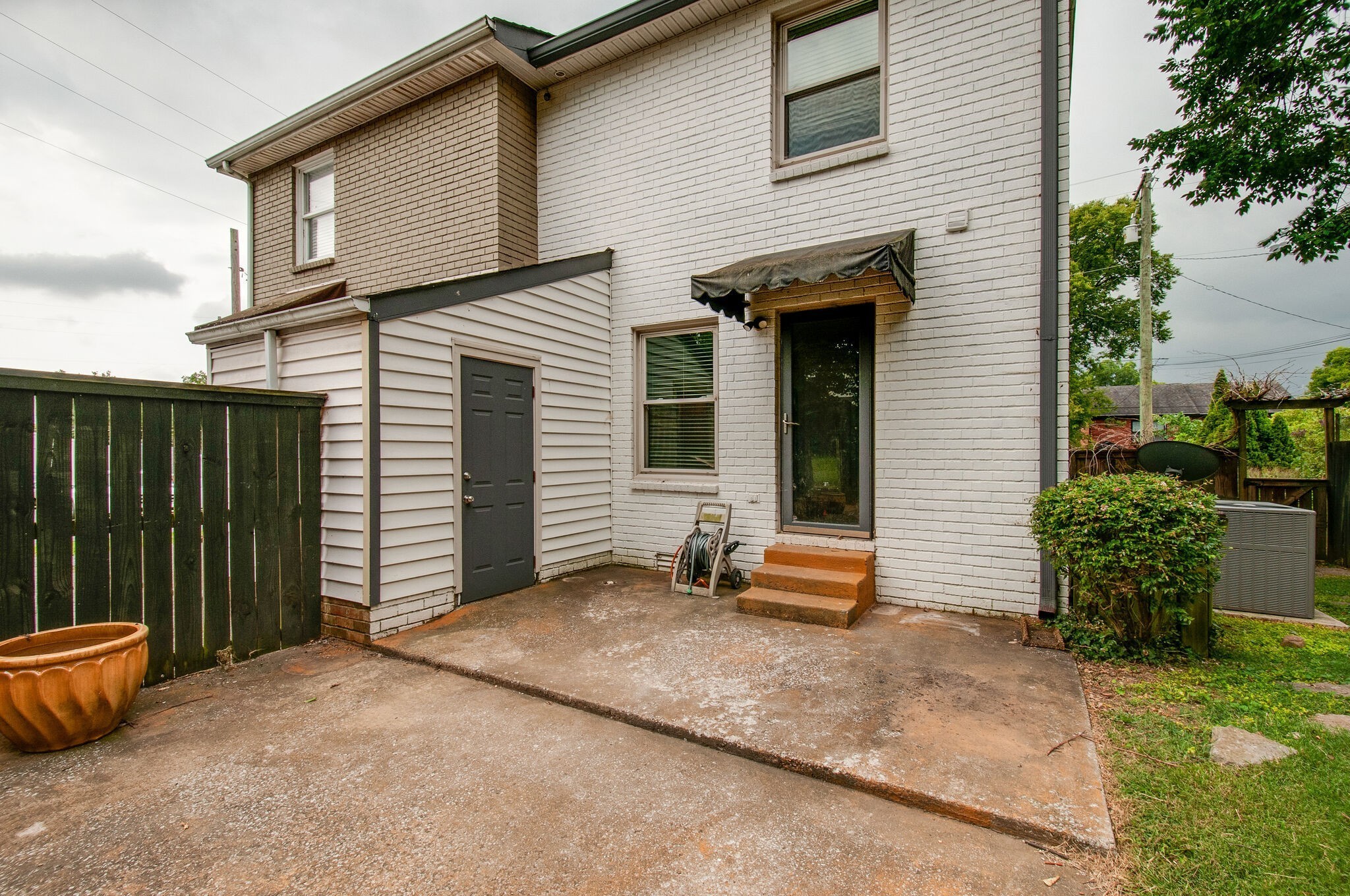 1206 Dallas Ave Property Photo 4