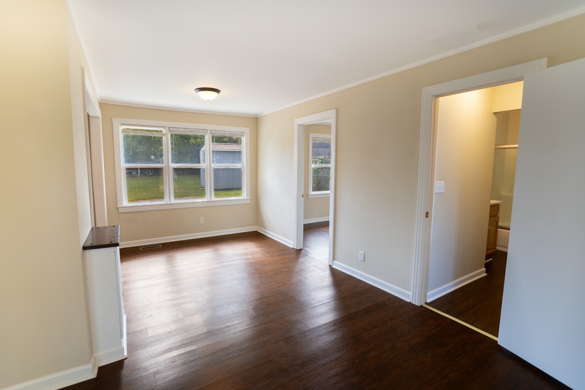 319 Eastover St Property Photo 6
