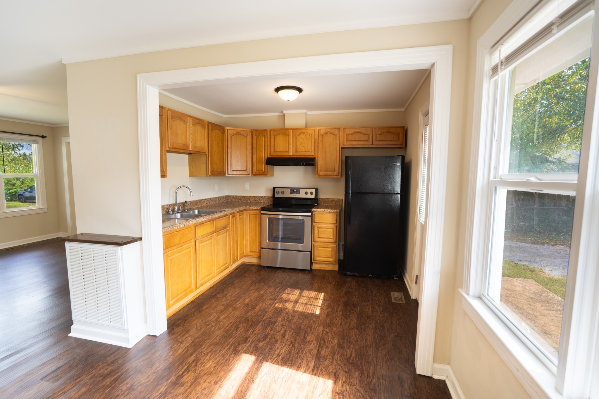 319 Eastover St Property Photo 7