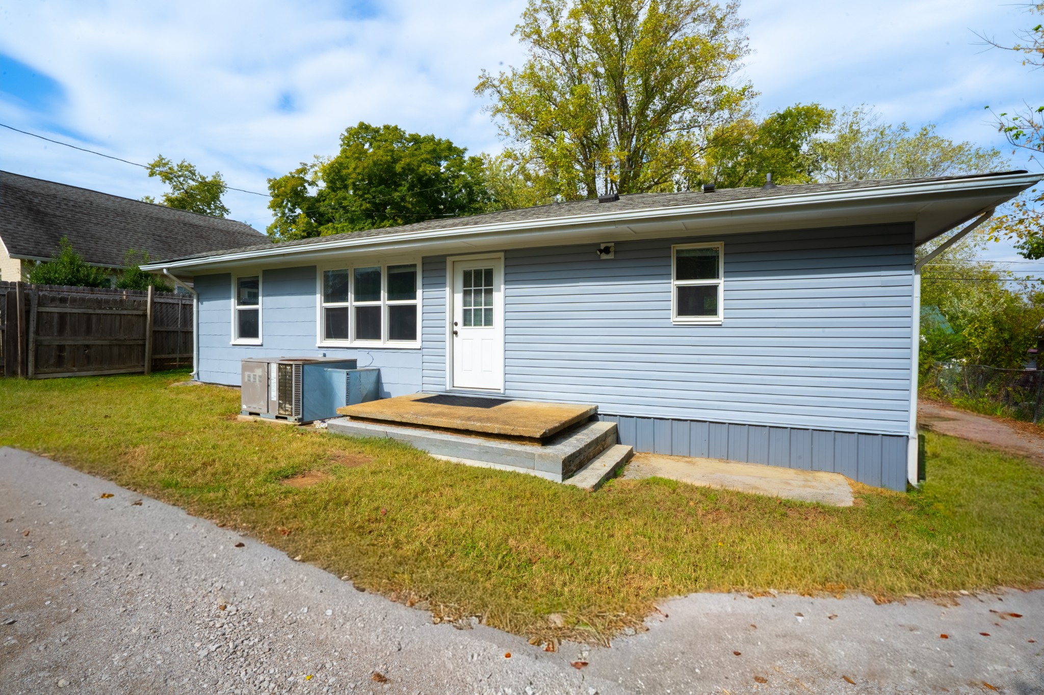 319 Eastover St Property Photo 16
