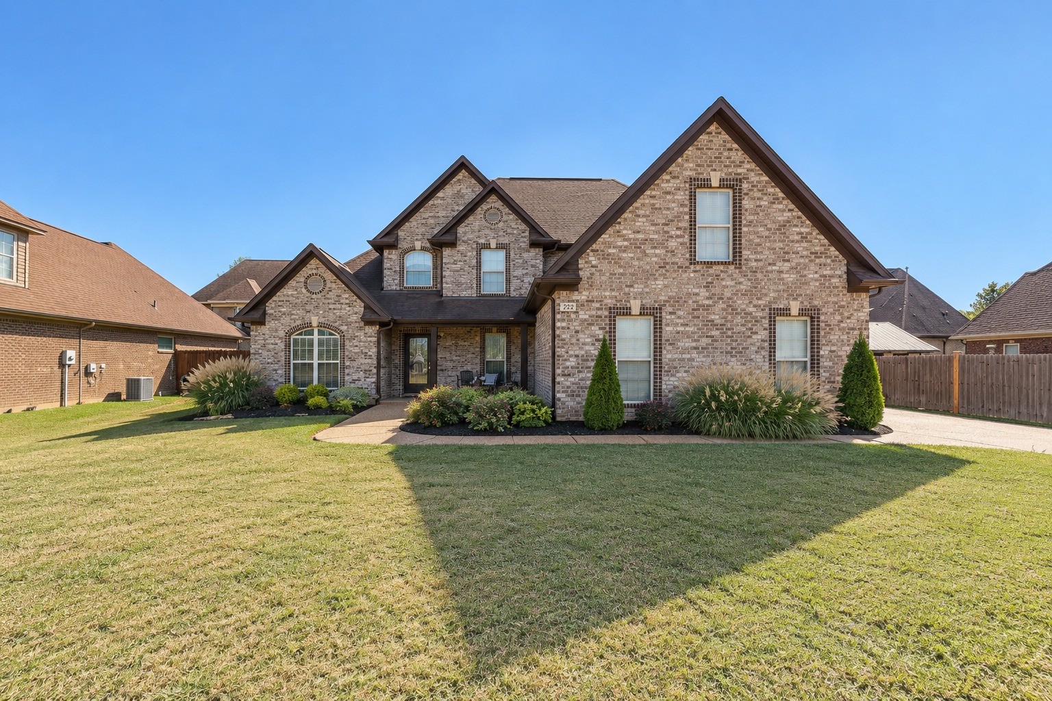 222 Shadow Creek Ln Property Photo 1