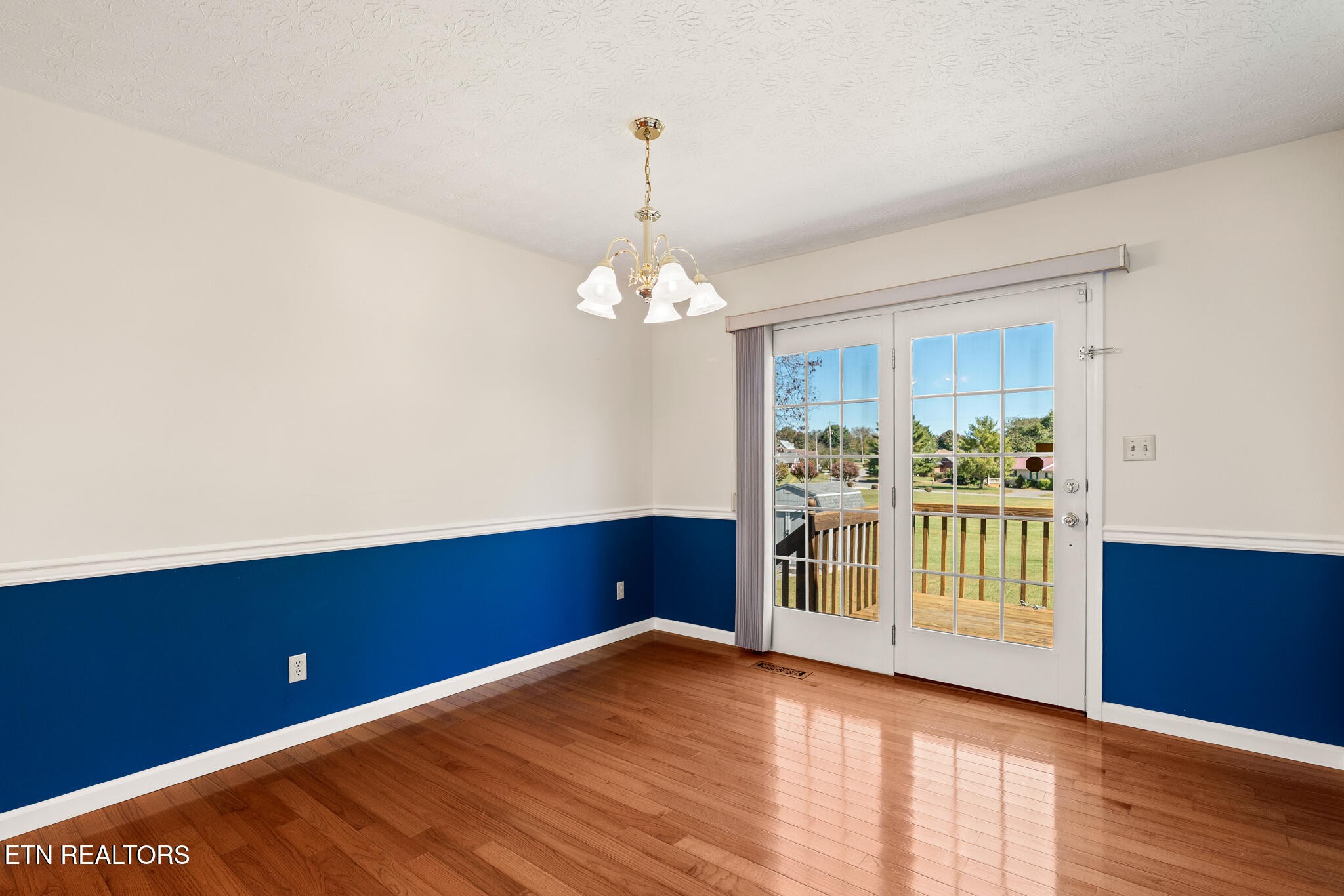 165 Vanderview Drive Property Photo 8