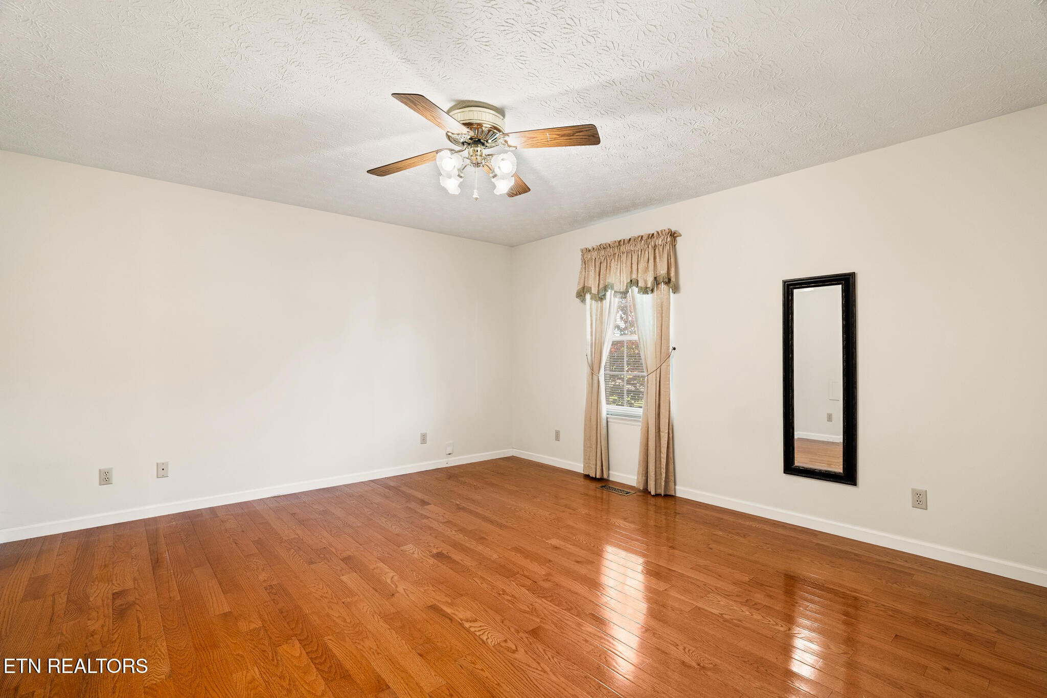 165 Vanderview Drive Property Photo 9