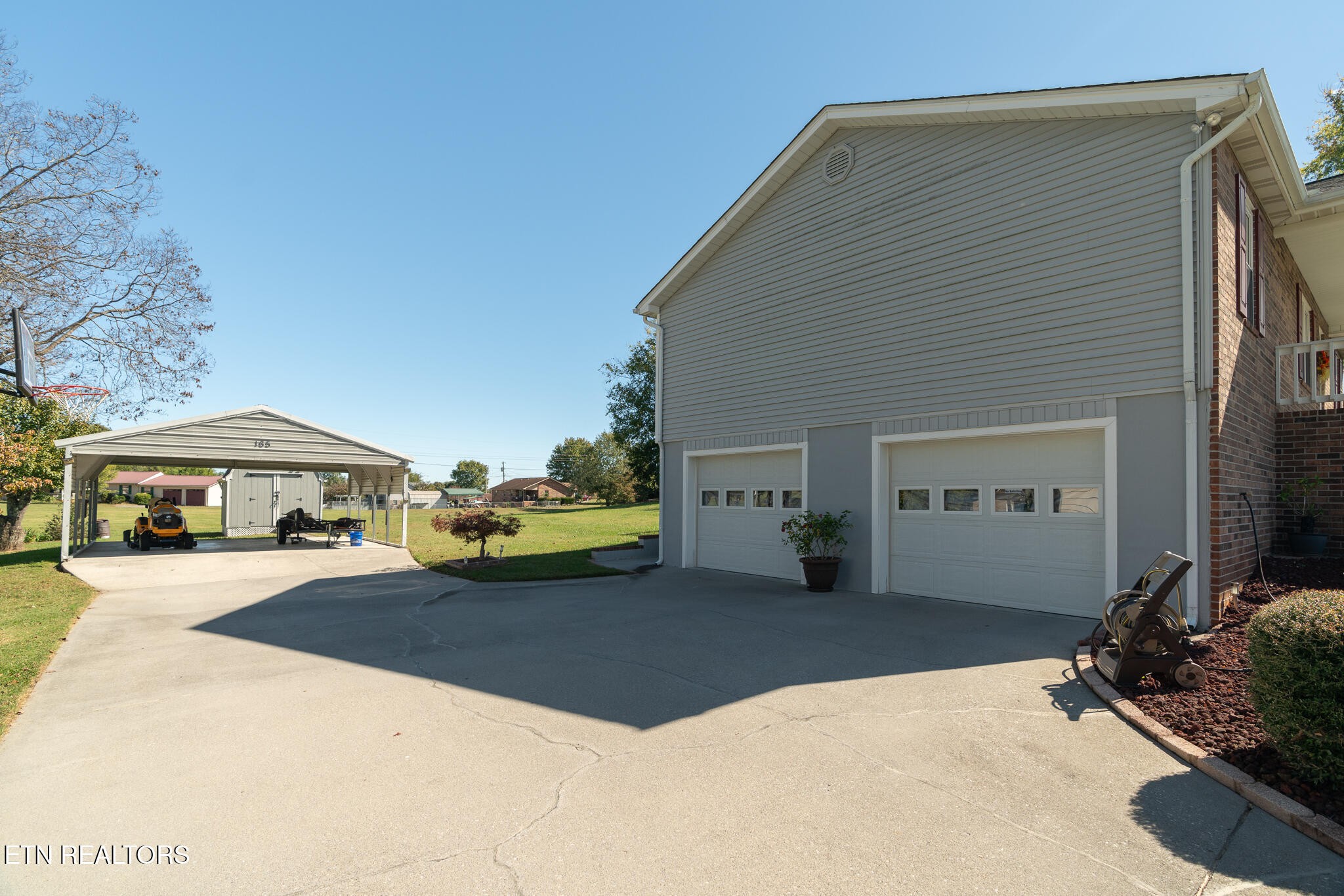 165 Vanderview Drive Property Photo 23