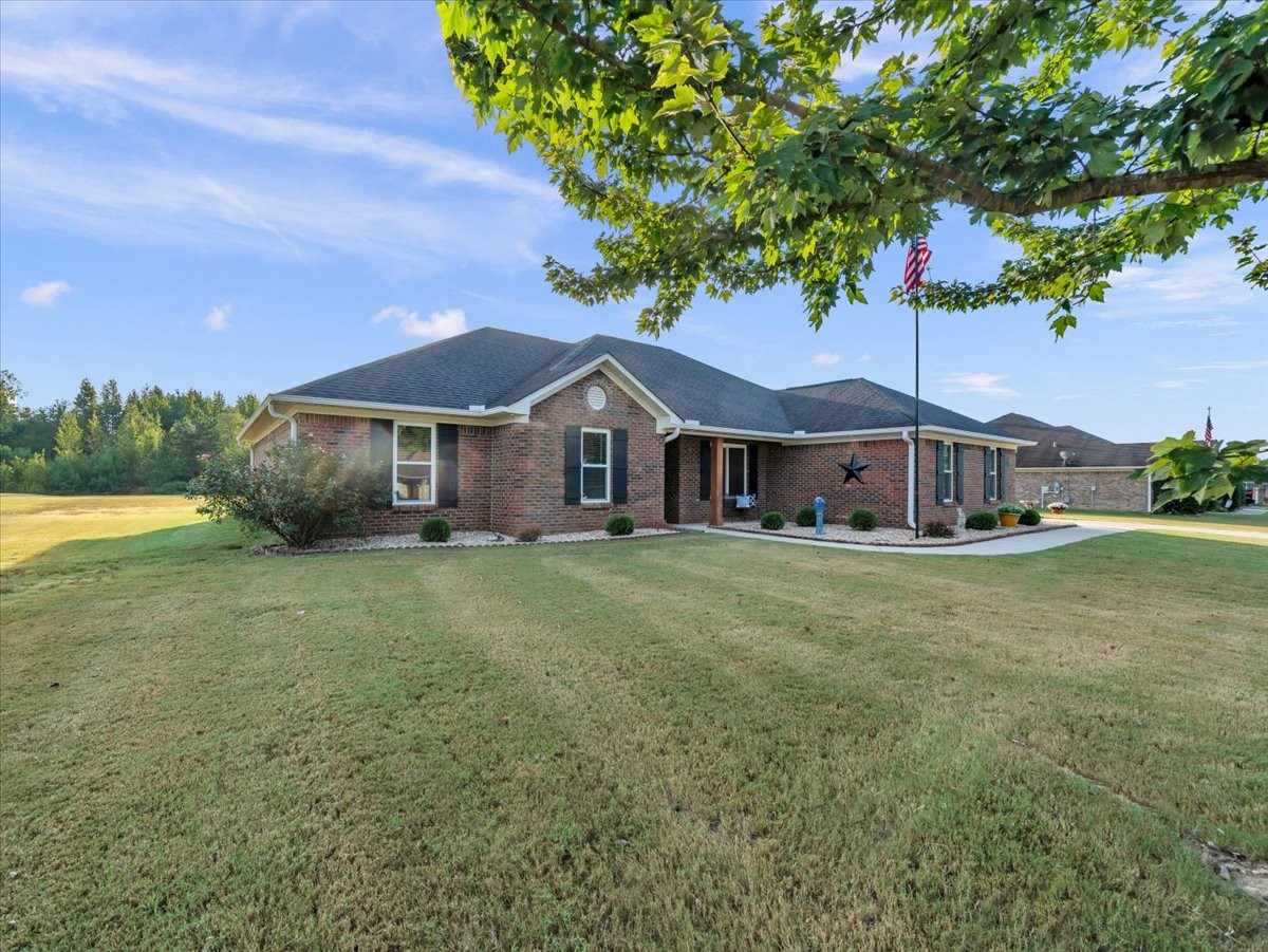 129 Edgebrook Dr Property Photo 9