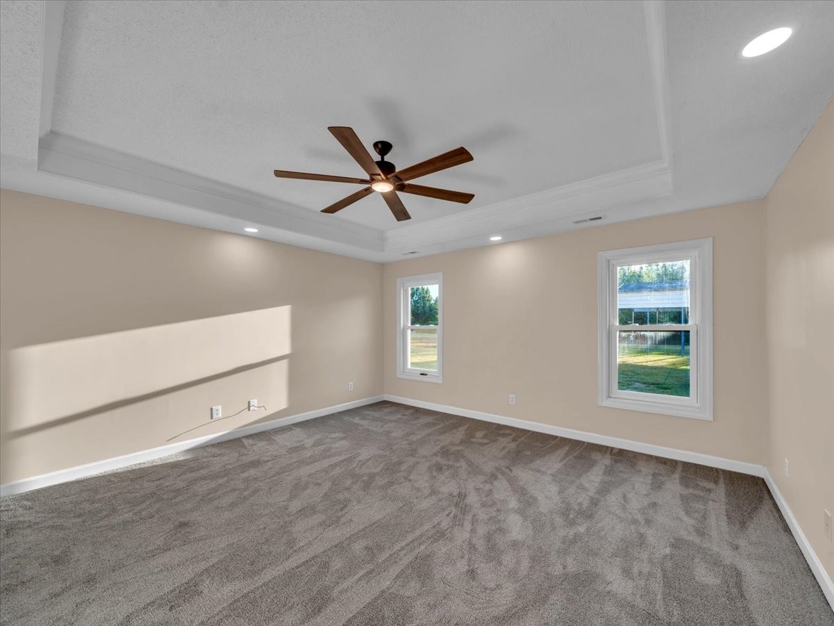 129 Edgebrook Dr Property Photo 32