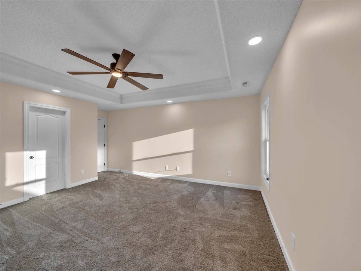 129 Edgebrook Dr Property Photo 33
