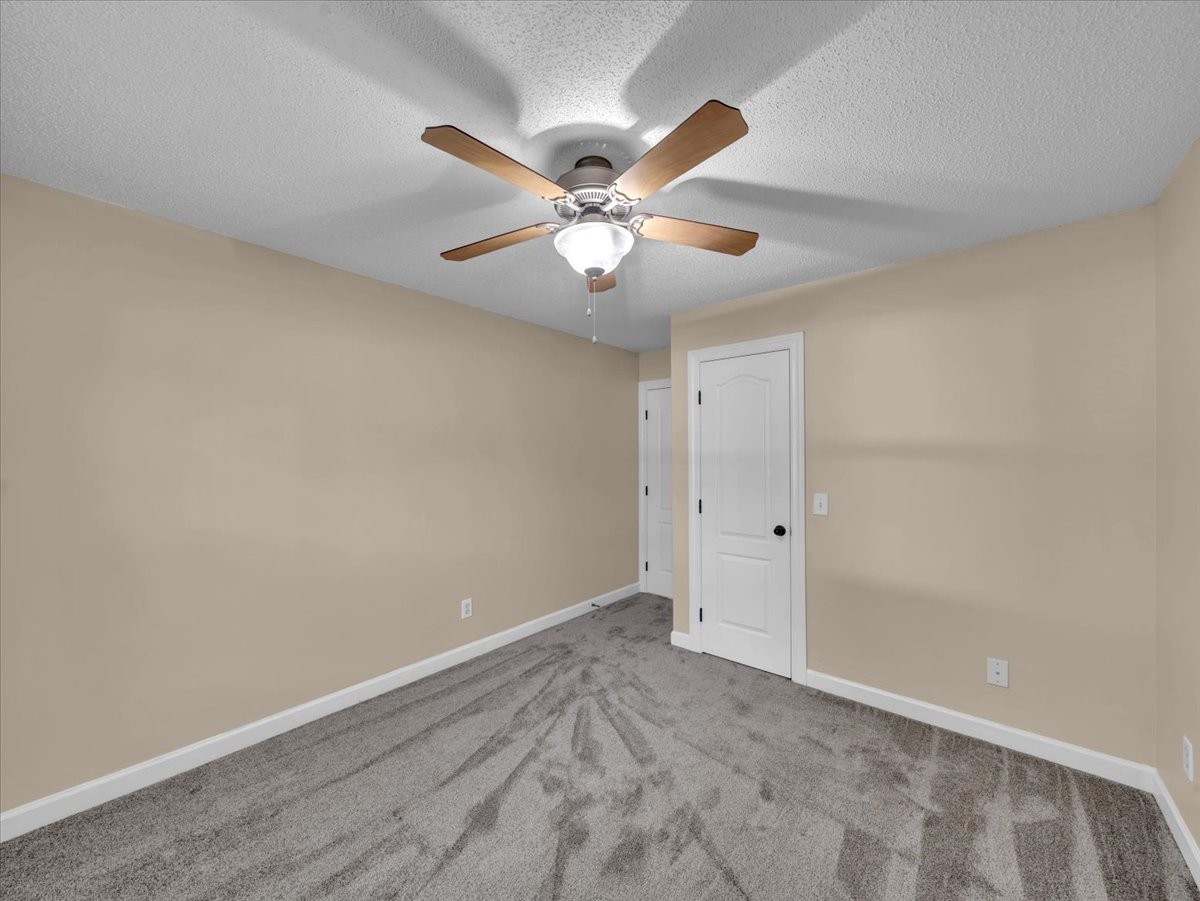 129 Edgebrook Dr Property Photo 47