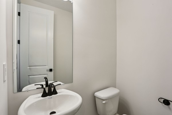 2420 Nolan Dr Property Photo 22