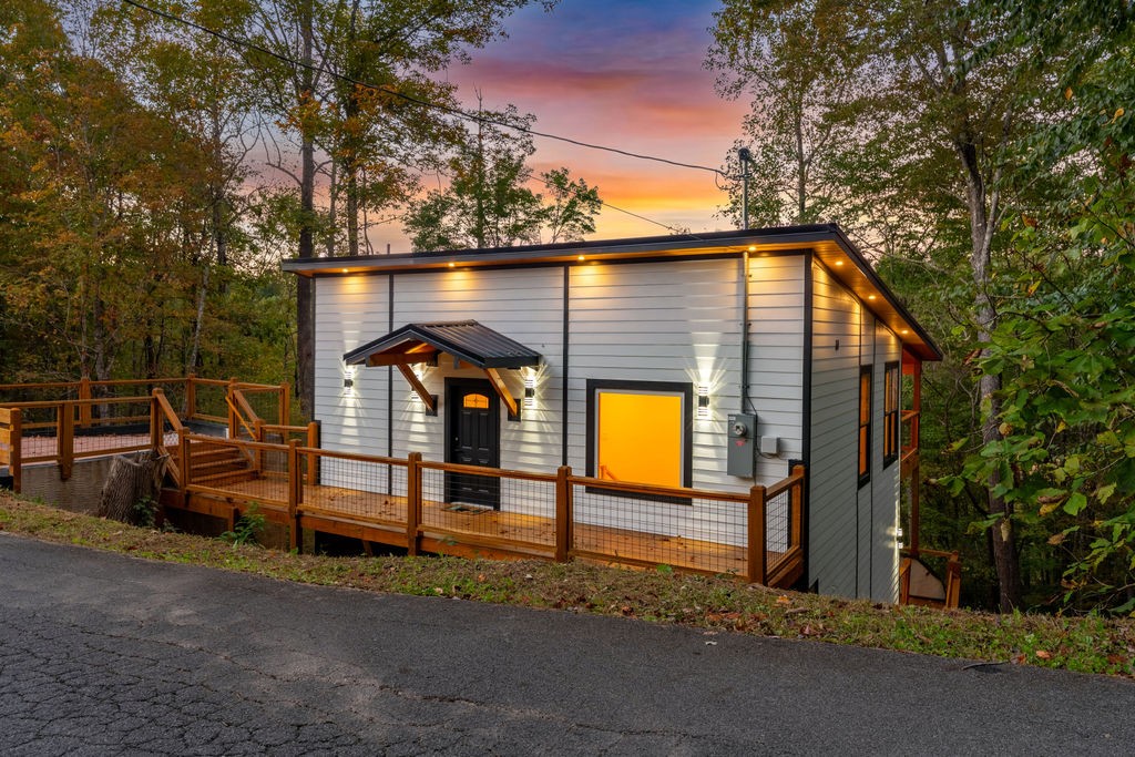 741 Ski View Ln Property Photo 6
