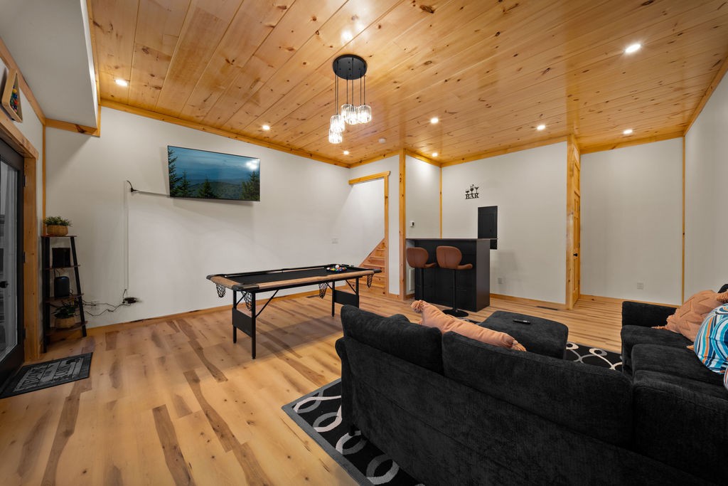 741 Ski View Ln Property Photo 33