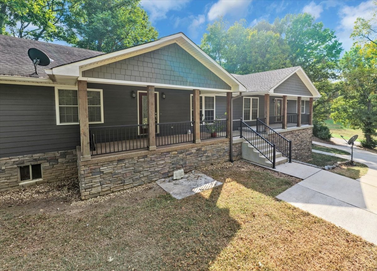 1527 Old Belfast Rd Property Photo 2