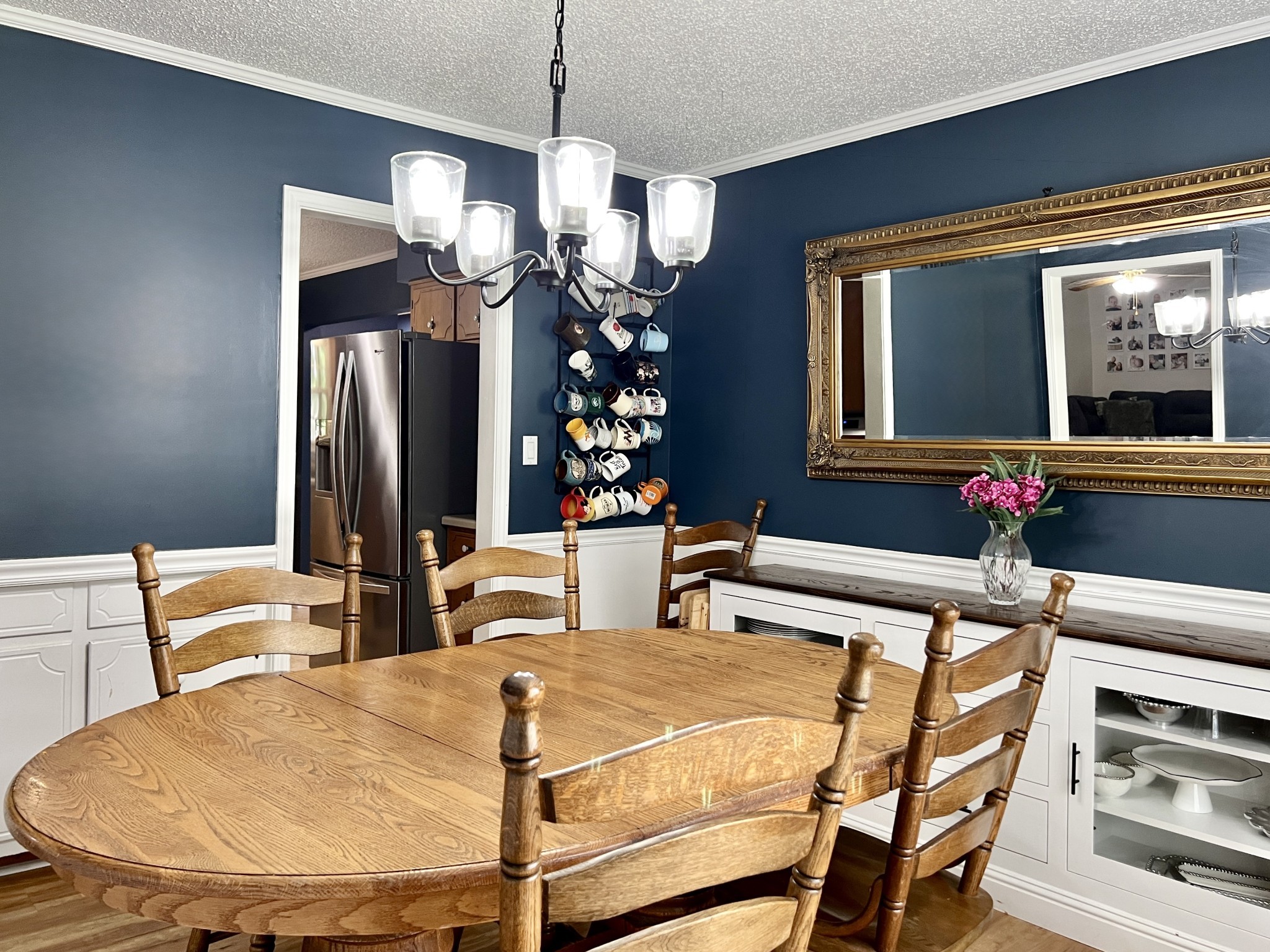 1010 S College St Property Photo 3