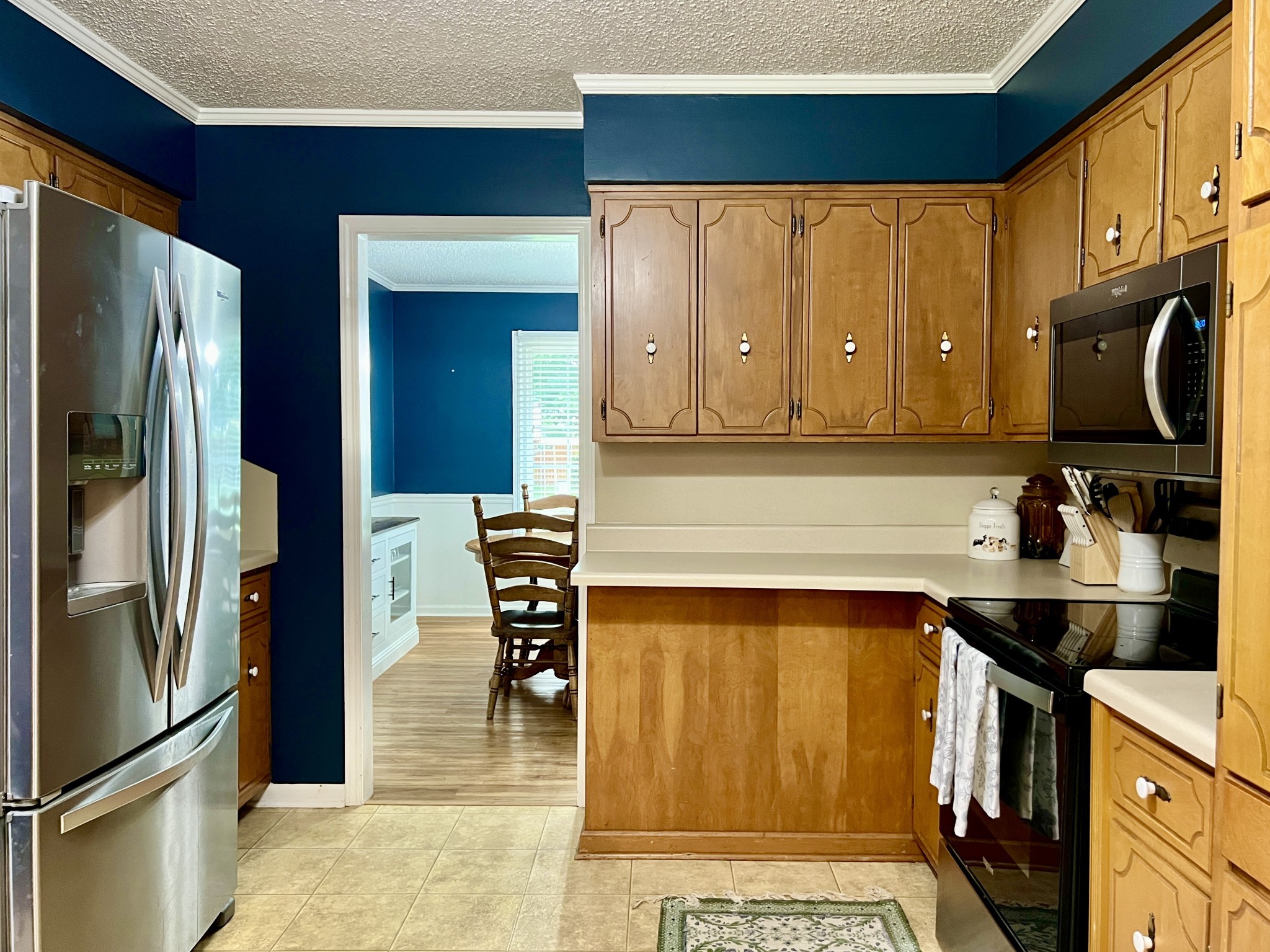 1010 S College St Property Photo 4