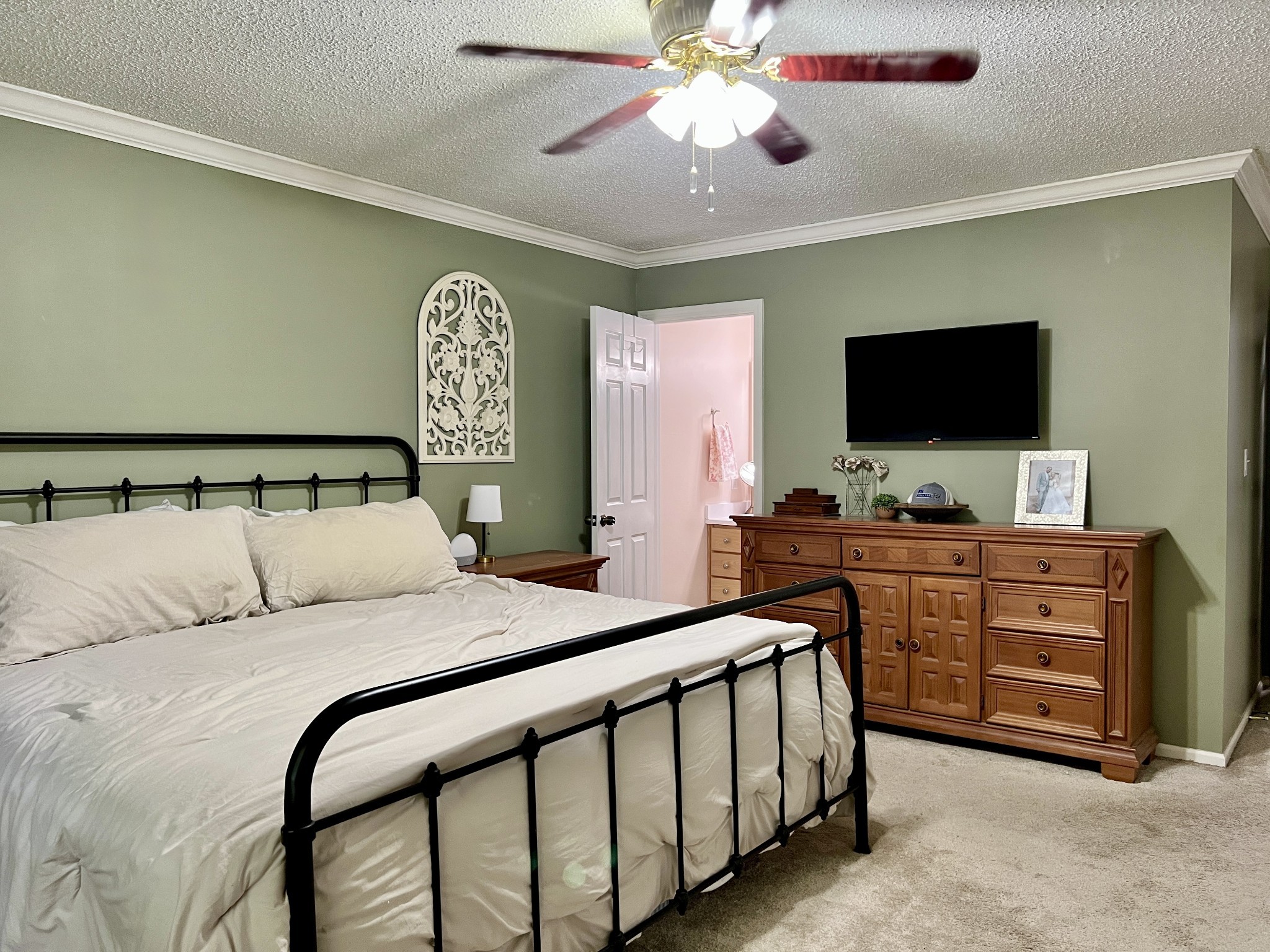1010 S College St Property Photo 14