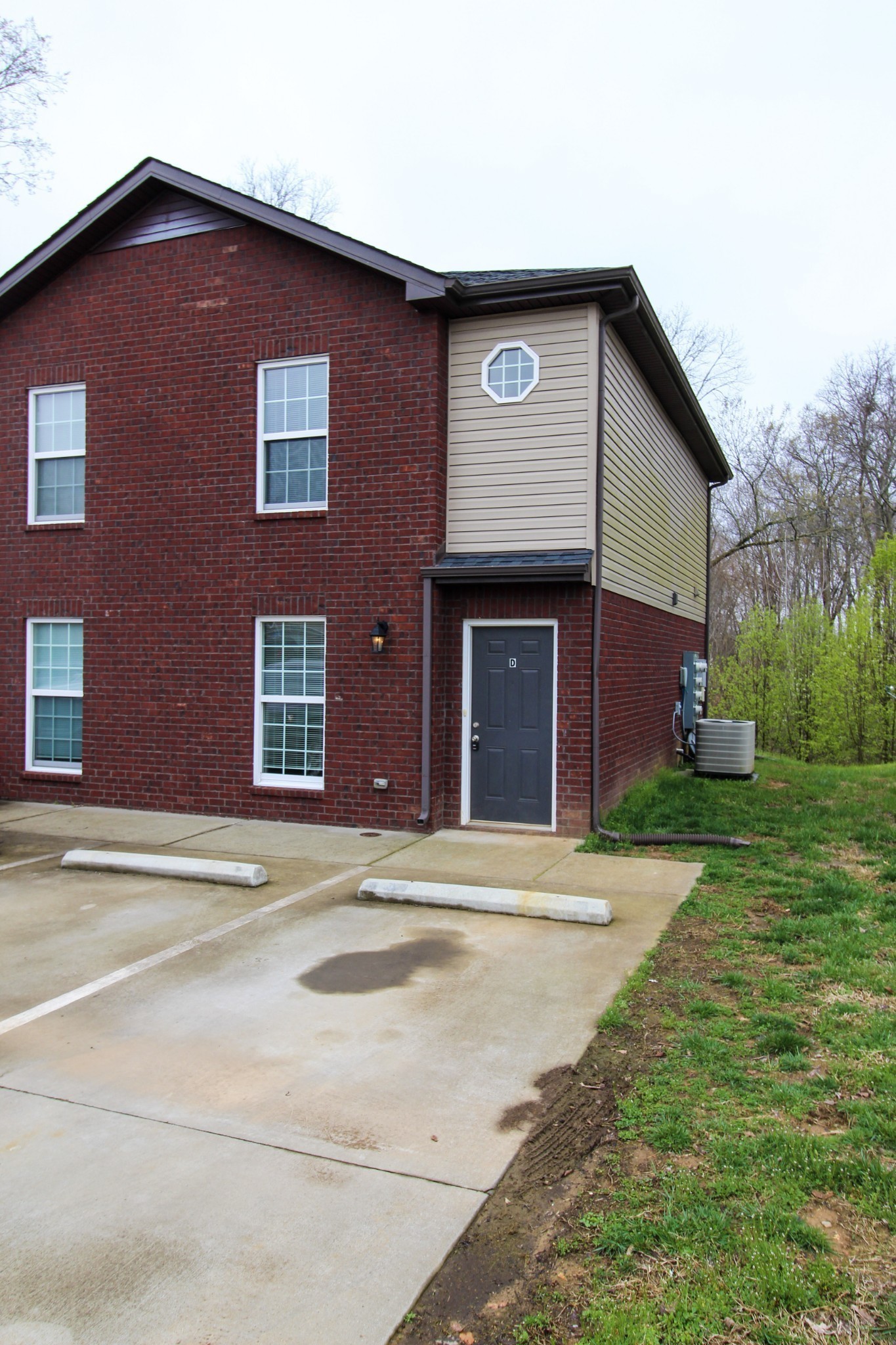 2256 Mccormick Ln Property Photo 1