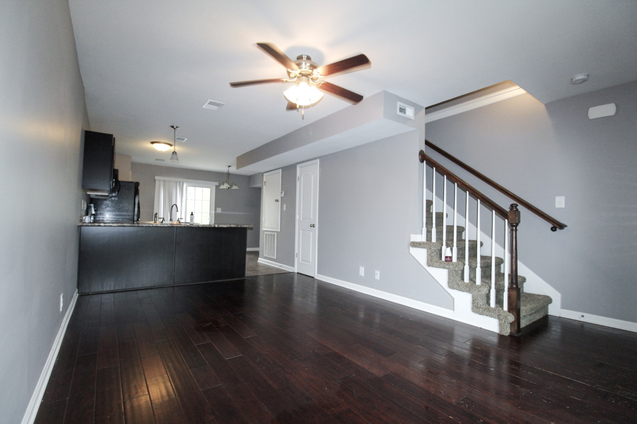 2256 Mccormick Ln Property Photo 2