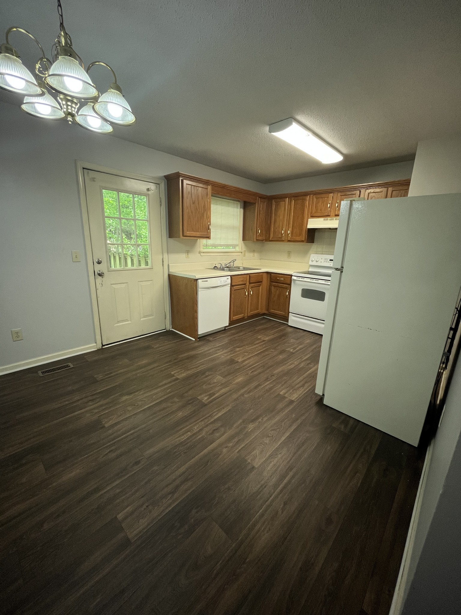 641 Wilderness Trl Property Photo 4