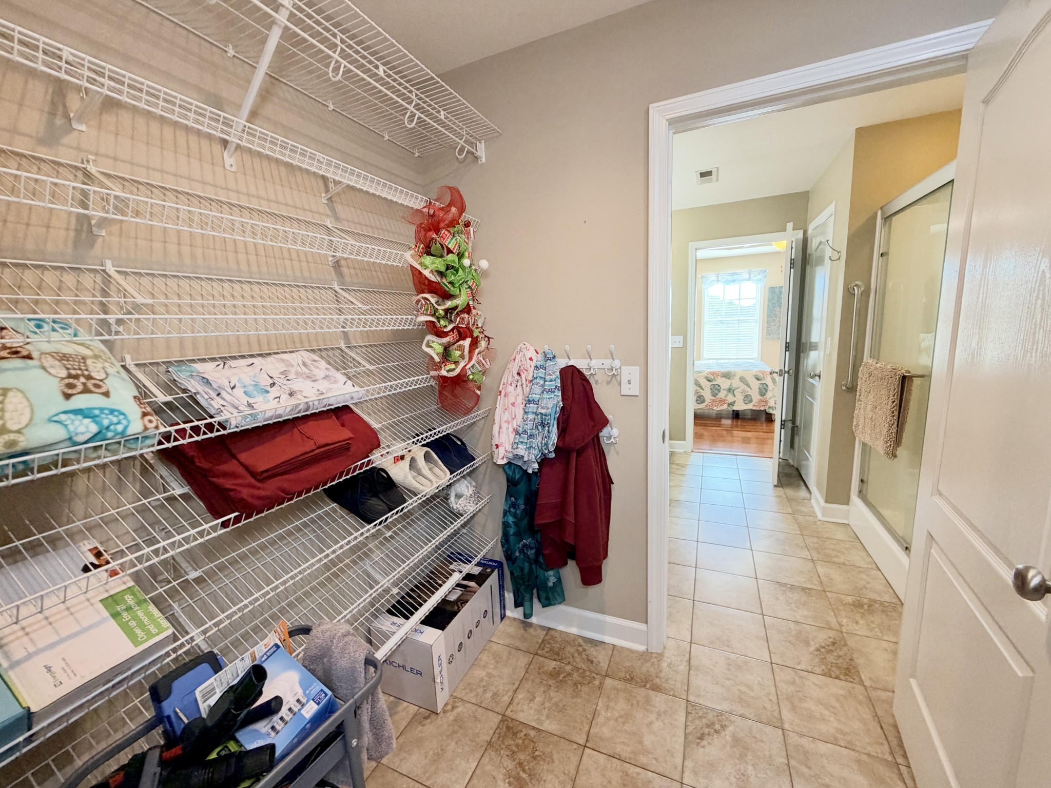 313 Abbey Way, N Property Photo 15