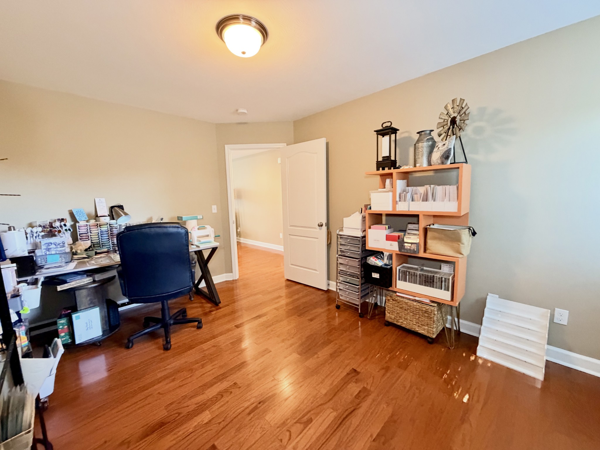 313 Abbey Way, N Property Photo 17