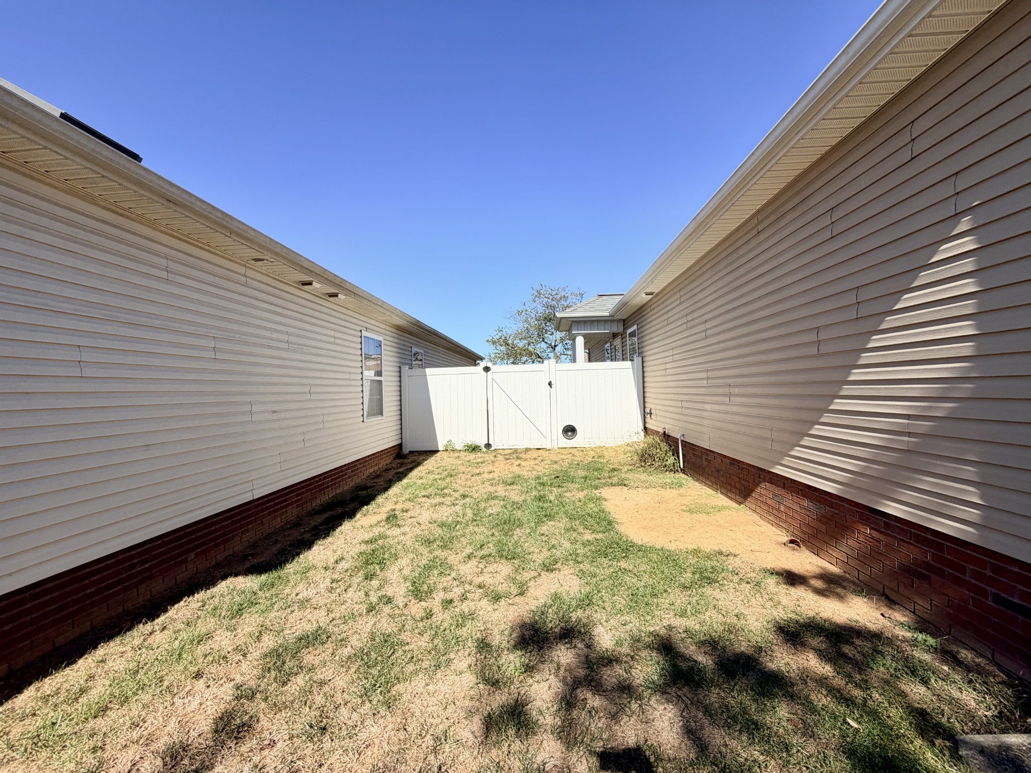 313 Abbey Way, N Property Photo 22